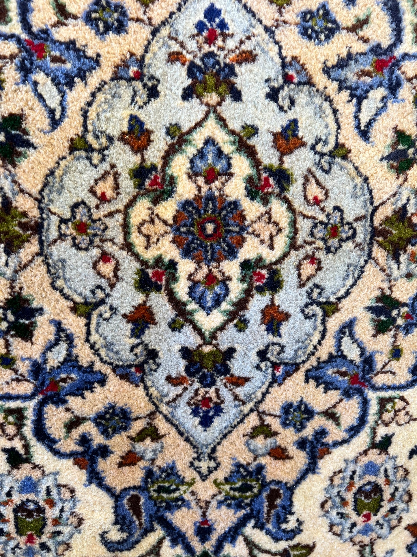 KASHAN RUG