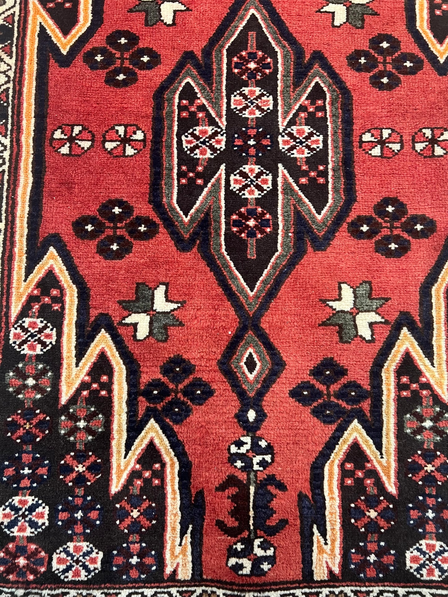 MAZLAGHAN RUG