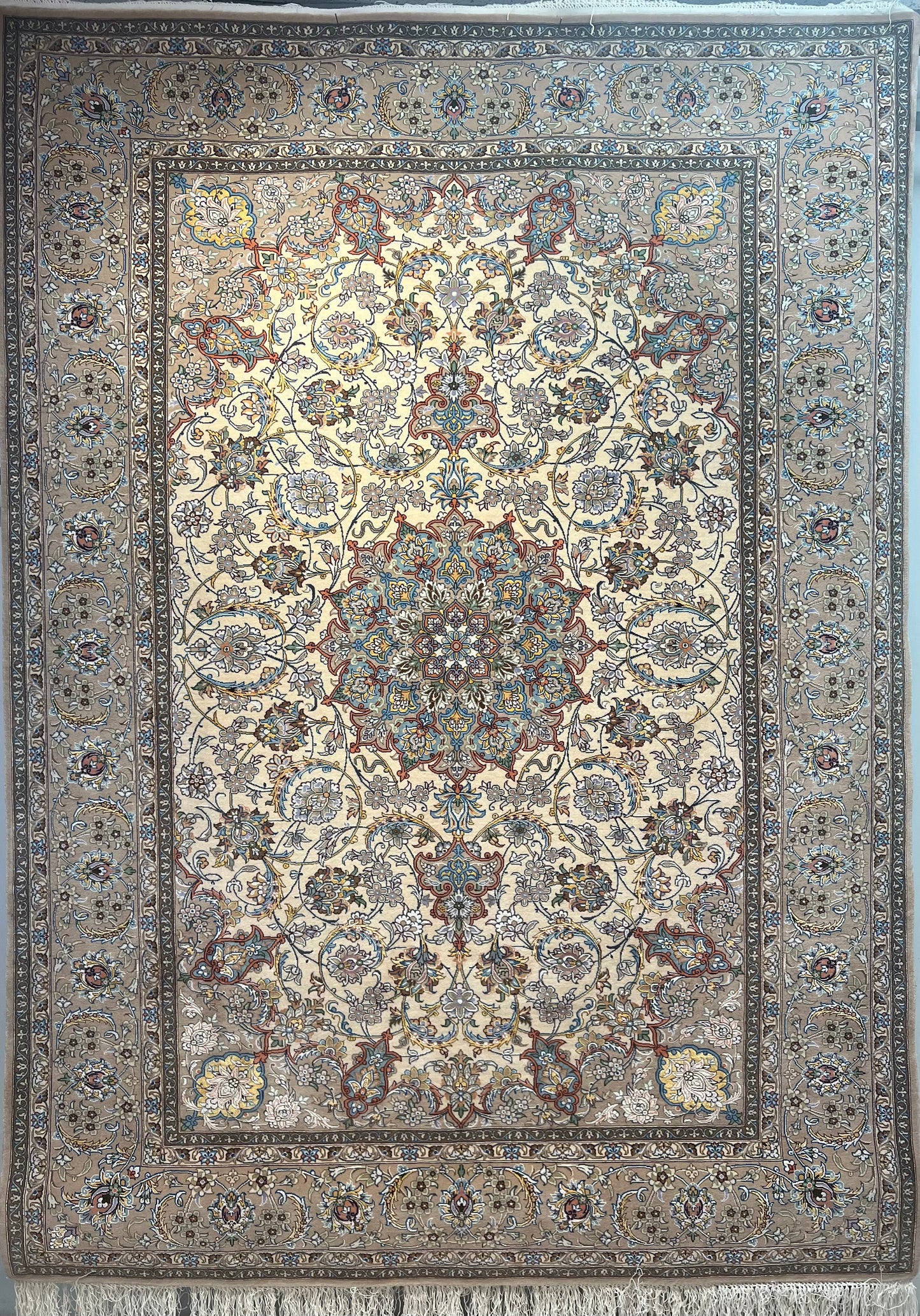 ESFEHAN RUG
