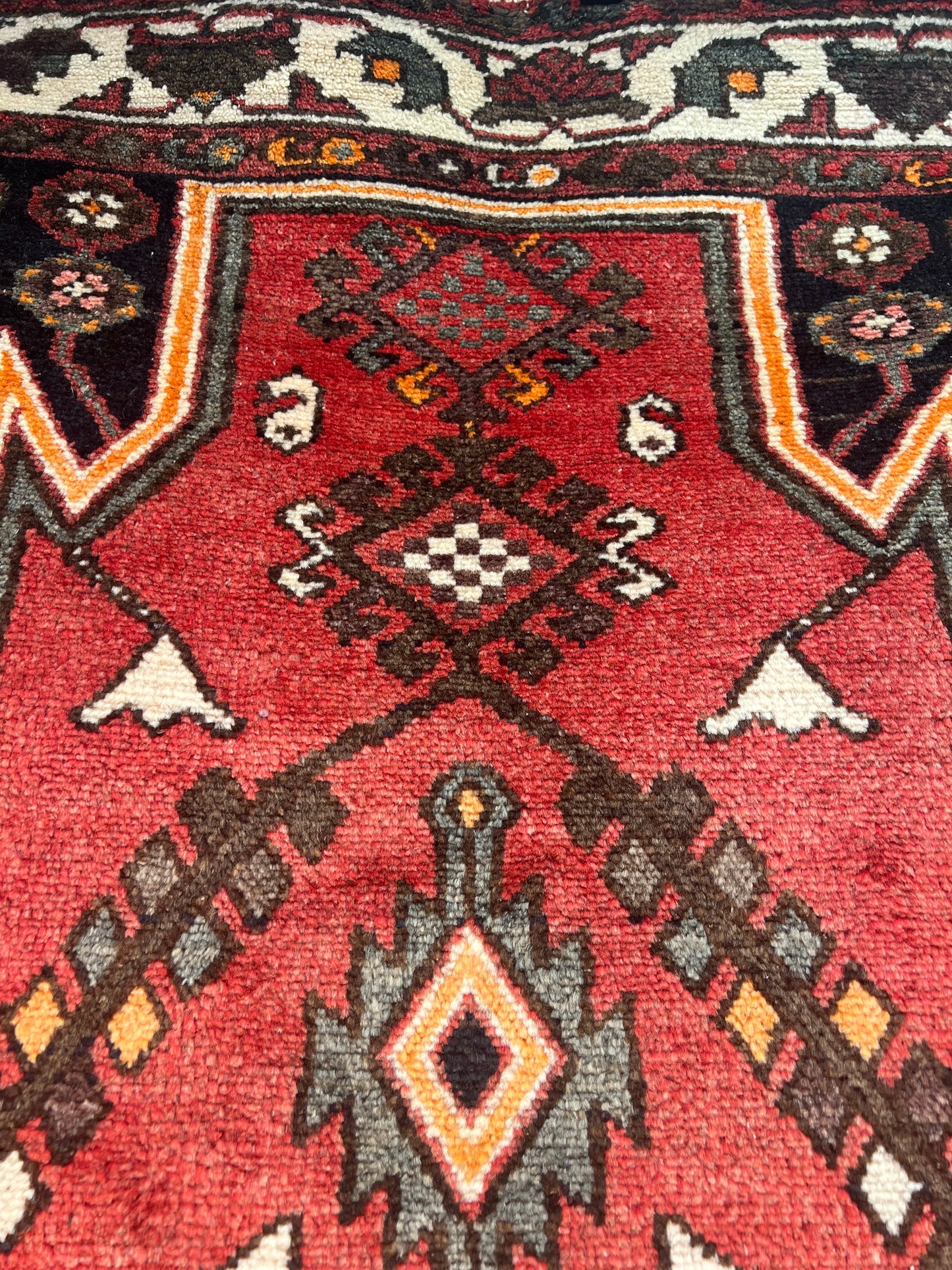 MAZLAGHAN RUG