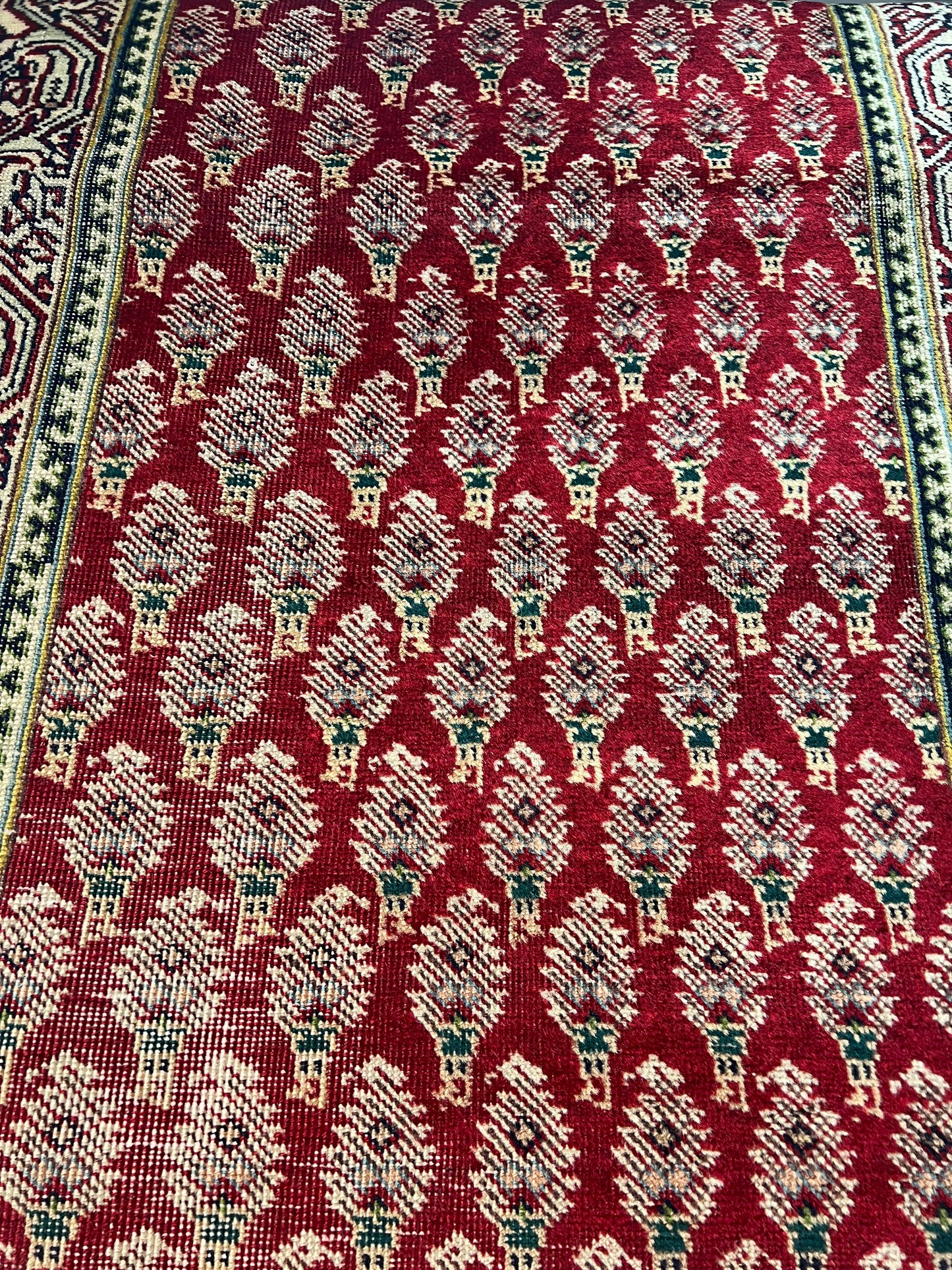 TABRIZ RUG