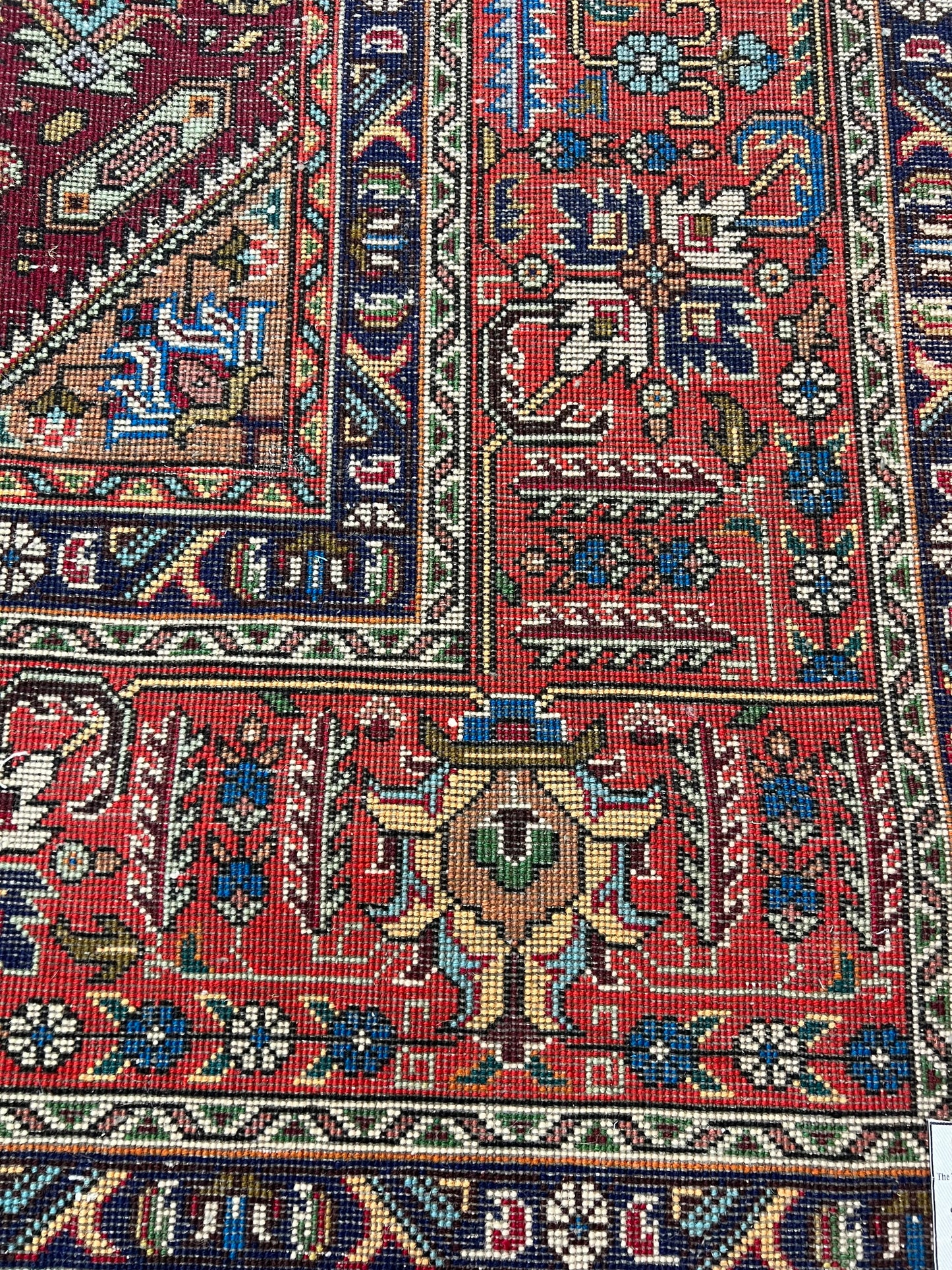 TABRIZ RUG GEOMETRIC PATTERN