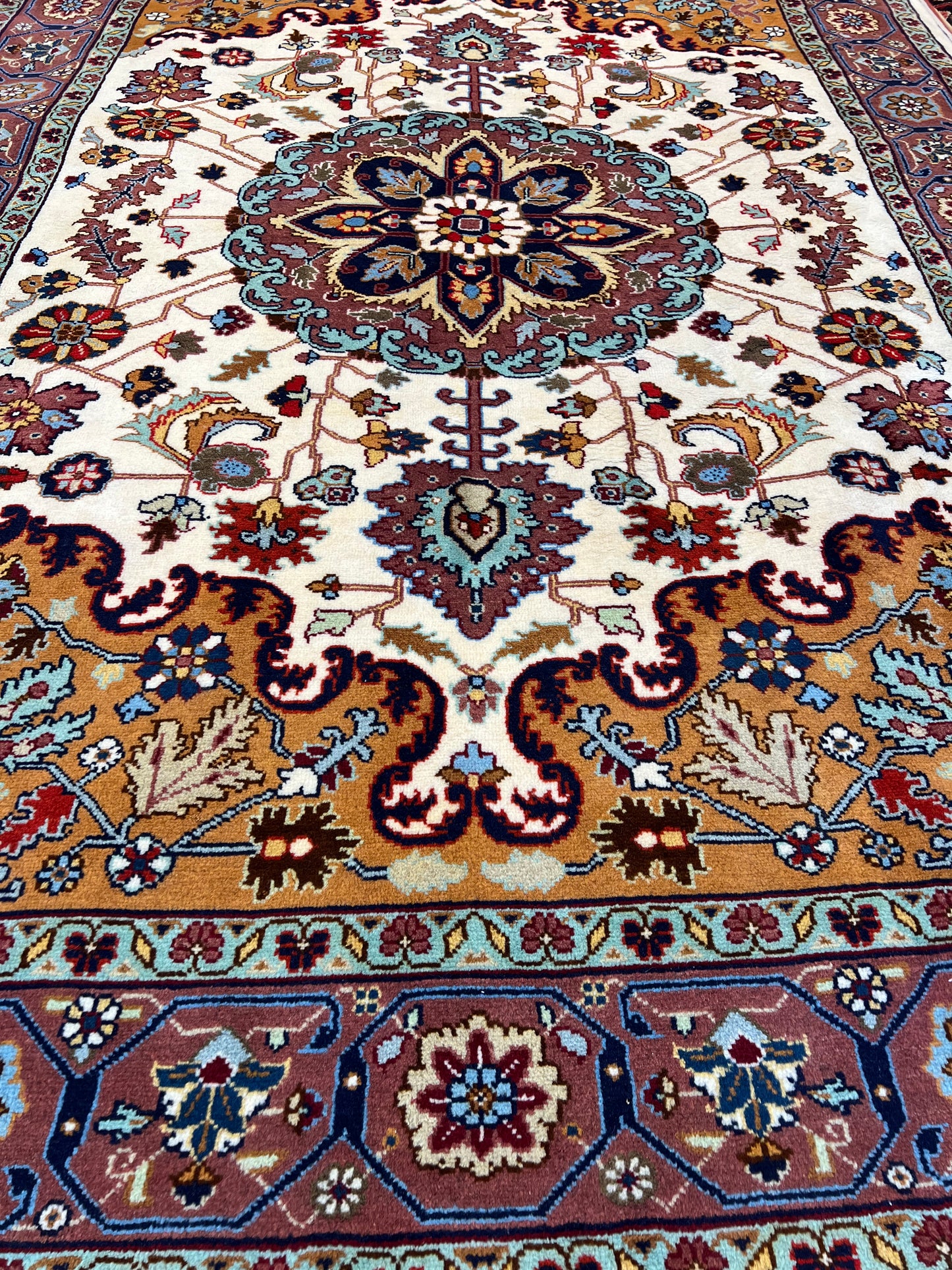 TABRIZ HERIZ RUG