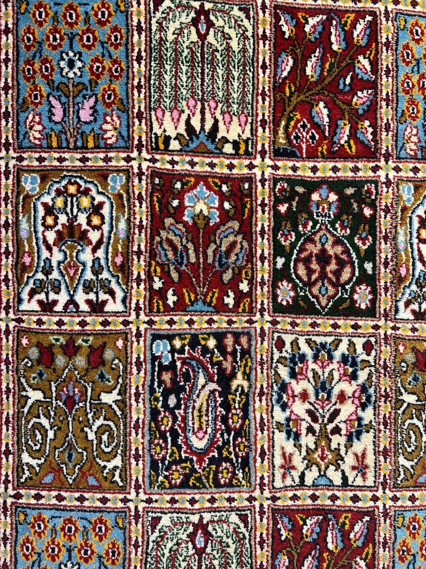 MOOD BIRJAND RUG KHORASAN.