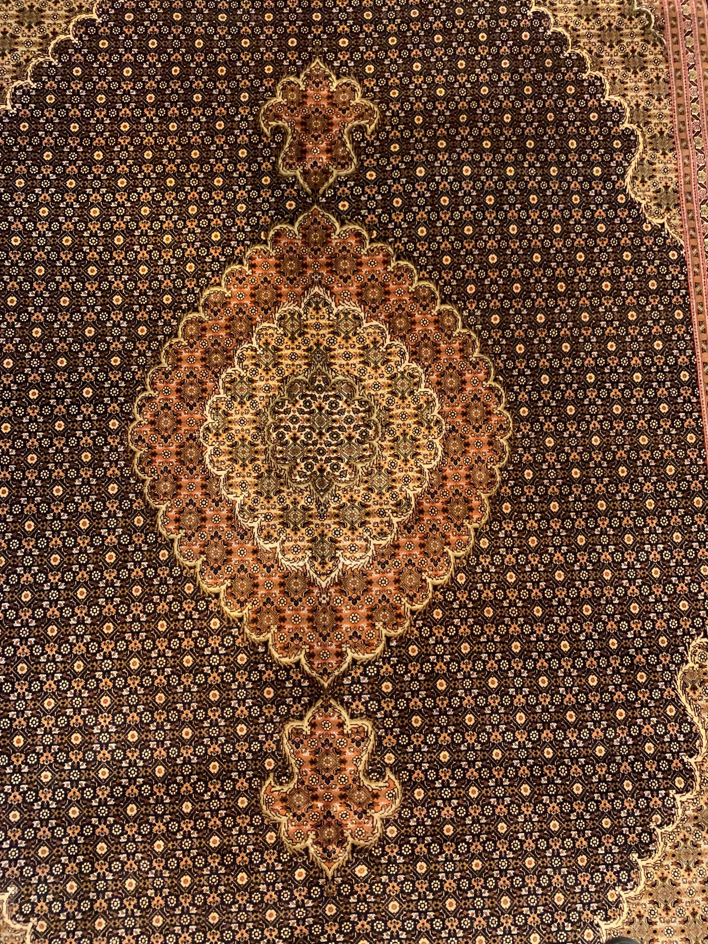 TABRIZ RUG FISH PATTERN