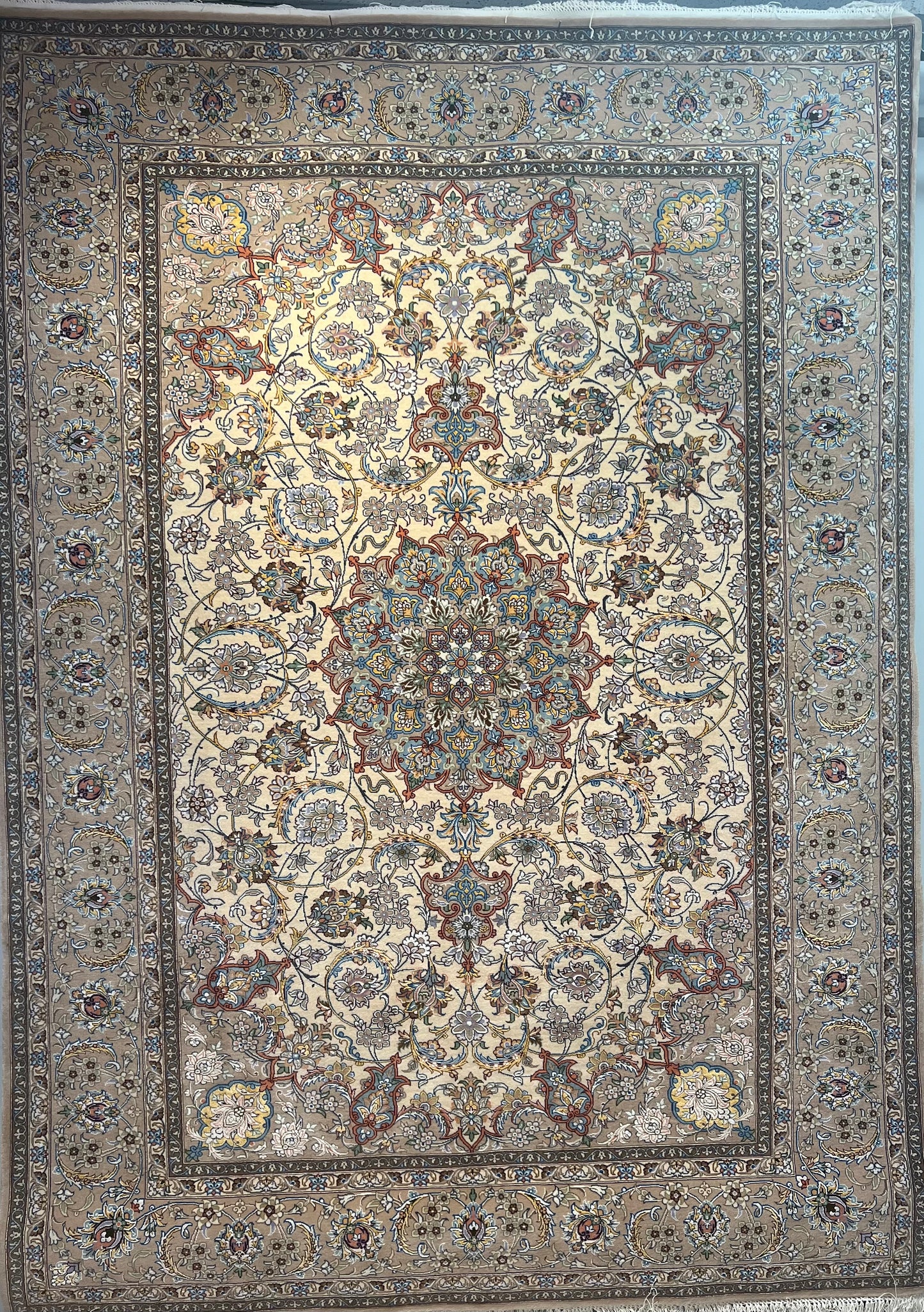ESFEHAN RUG