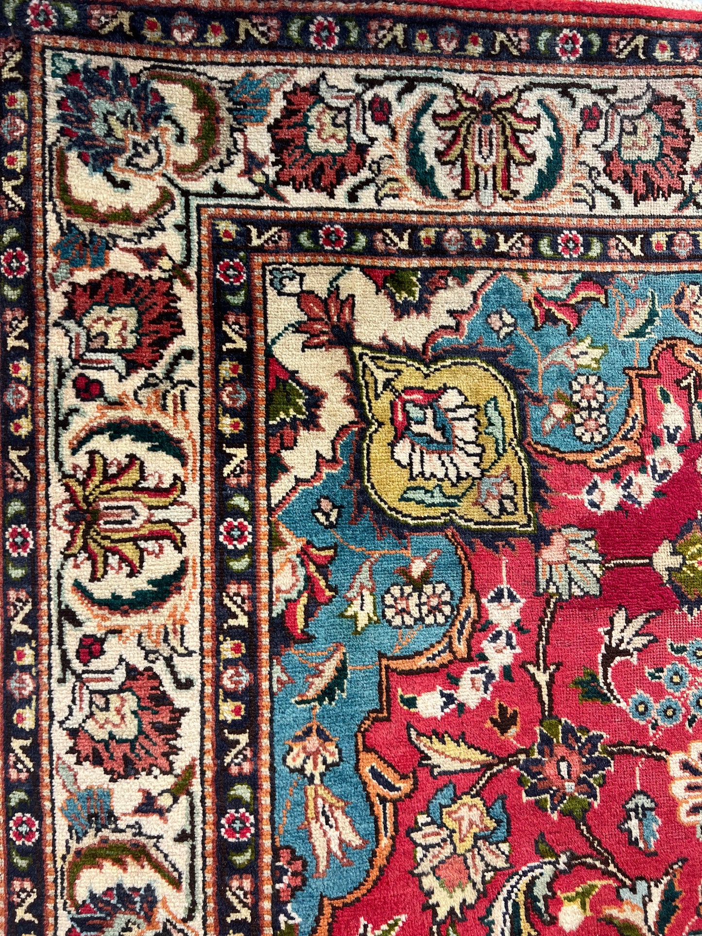 TABRIZ 40 RAJ MEDALLION