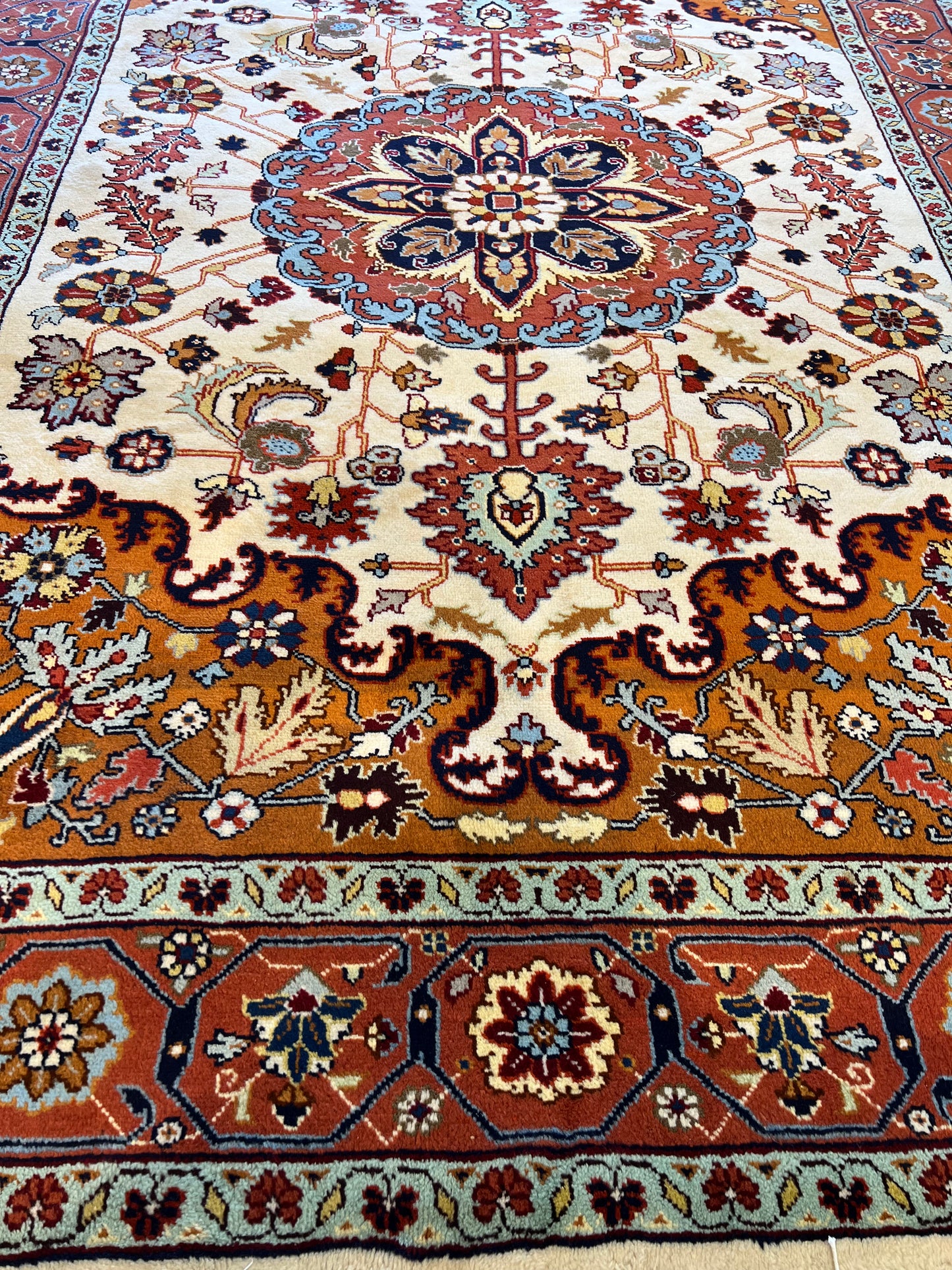 TABRIZ HERIZ RUG