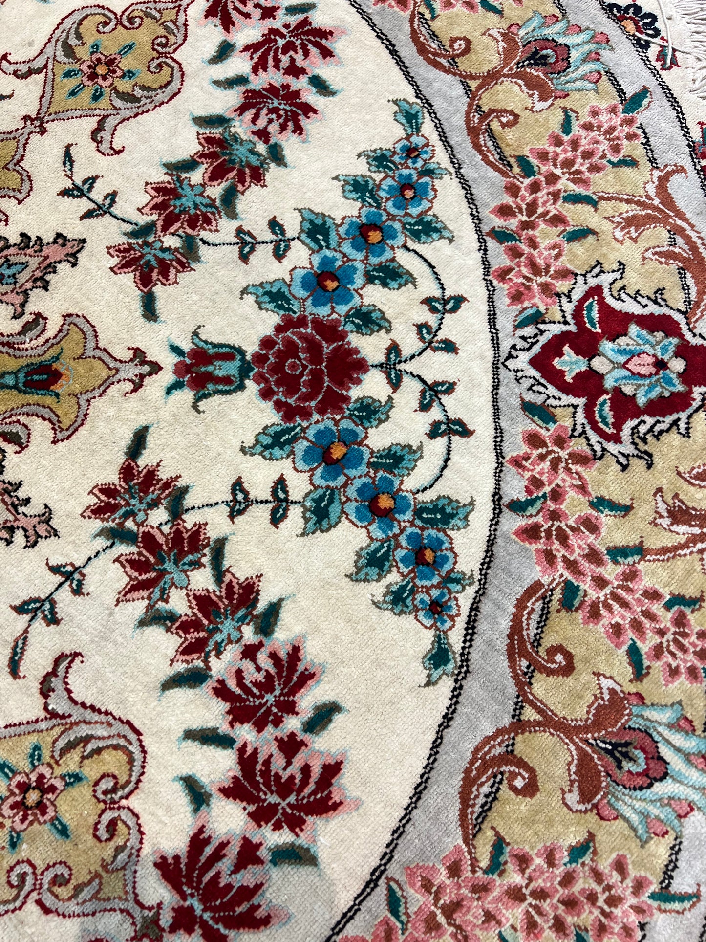 QOM SILK RUG