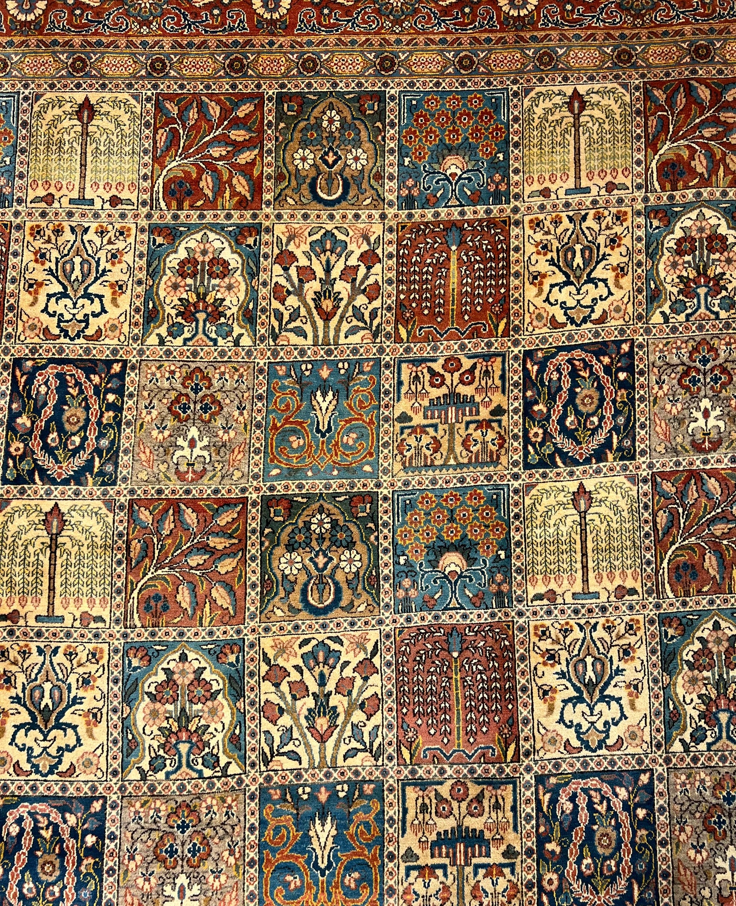 QOM RUG LAMB WOOL ( UNIQUE BY PATTERN) GOLESTAN