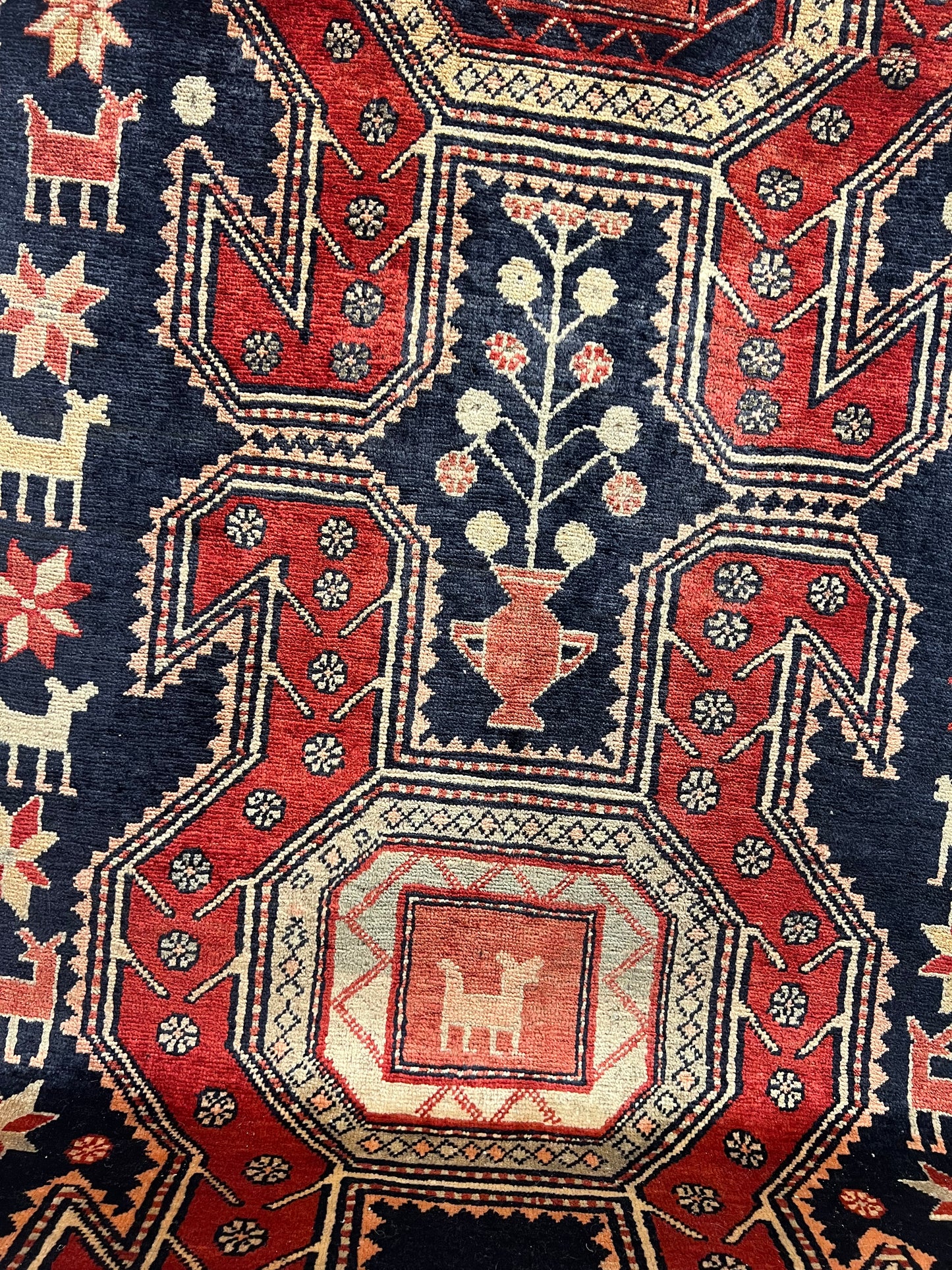 MESHGIN RUG (ARDEBIL)