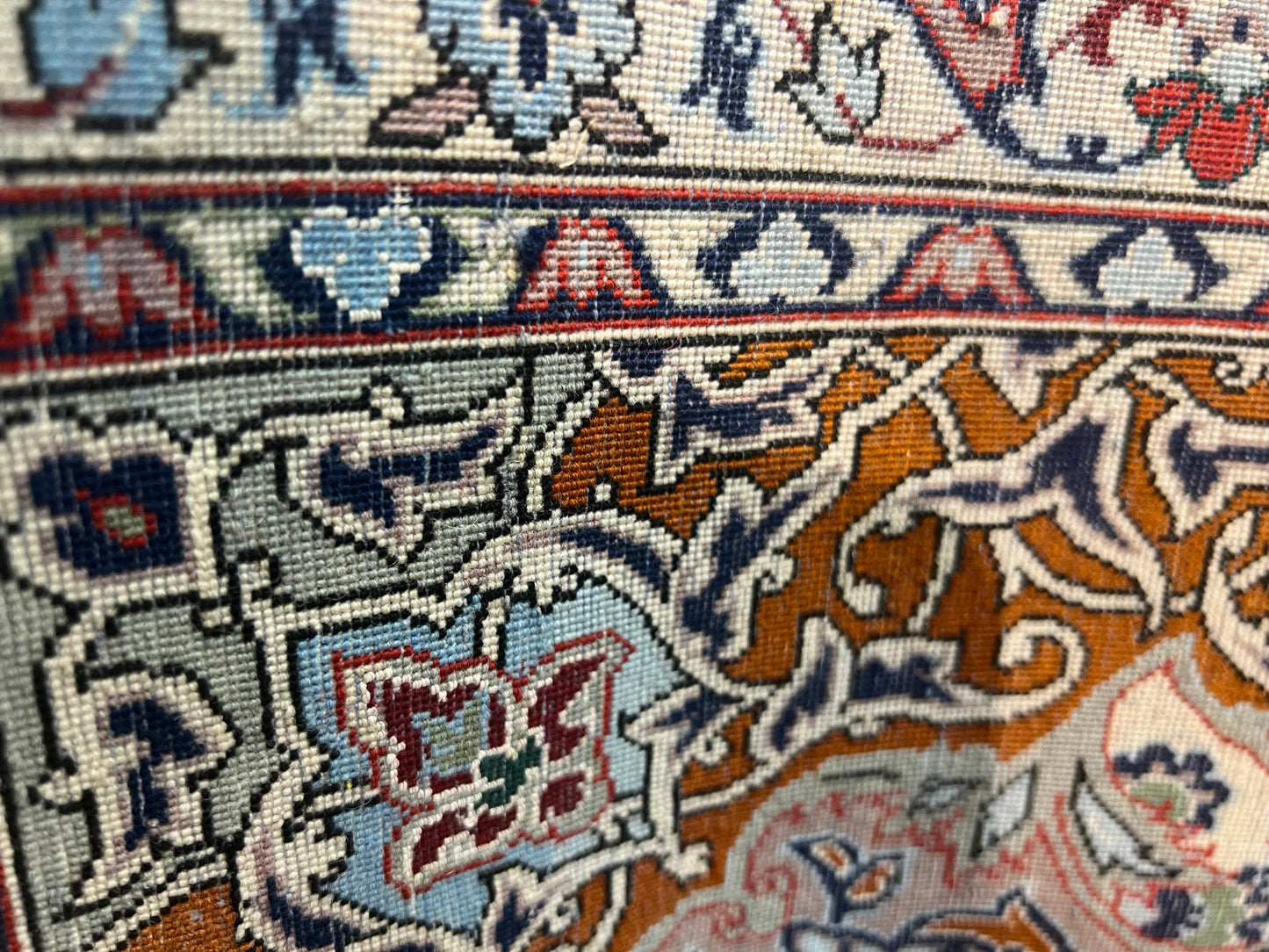 ESFEHAN FINE 10KHEFT. 44   5'.6" x 3'.7"