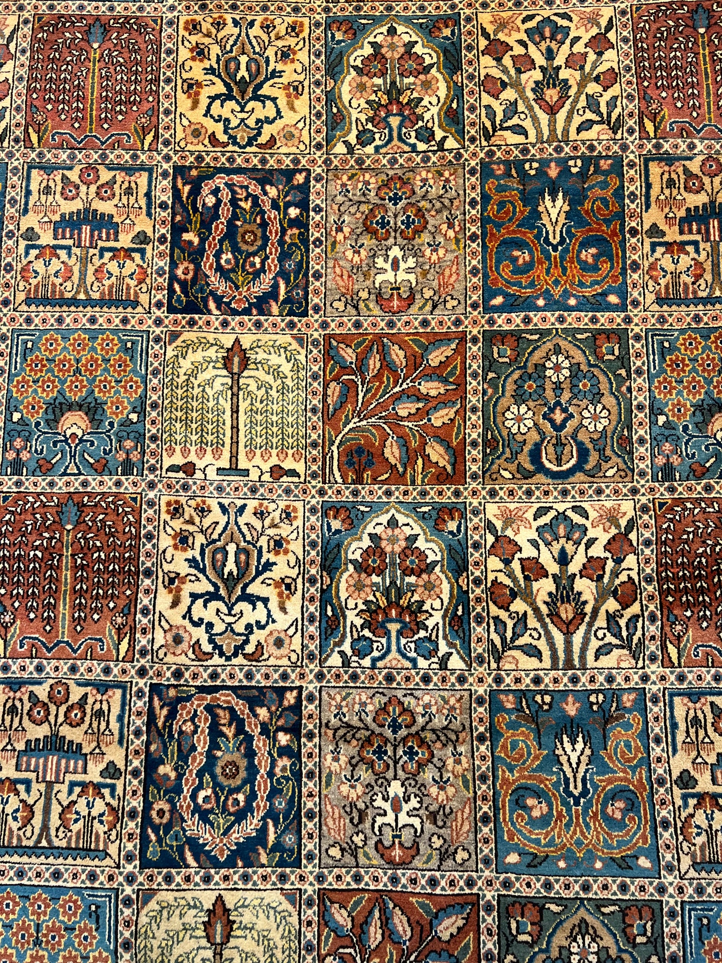 QOM RUG LAMB WOOL ( UNIQUE BY PATTERN) GOLESTAN