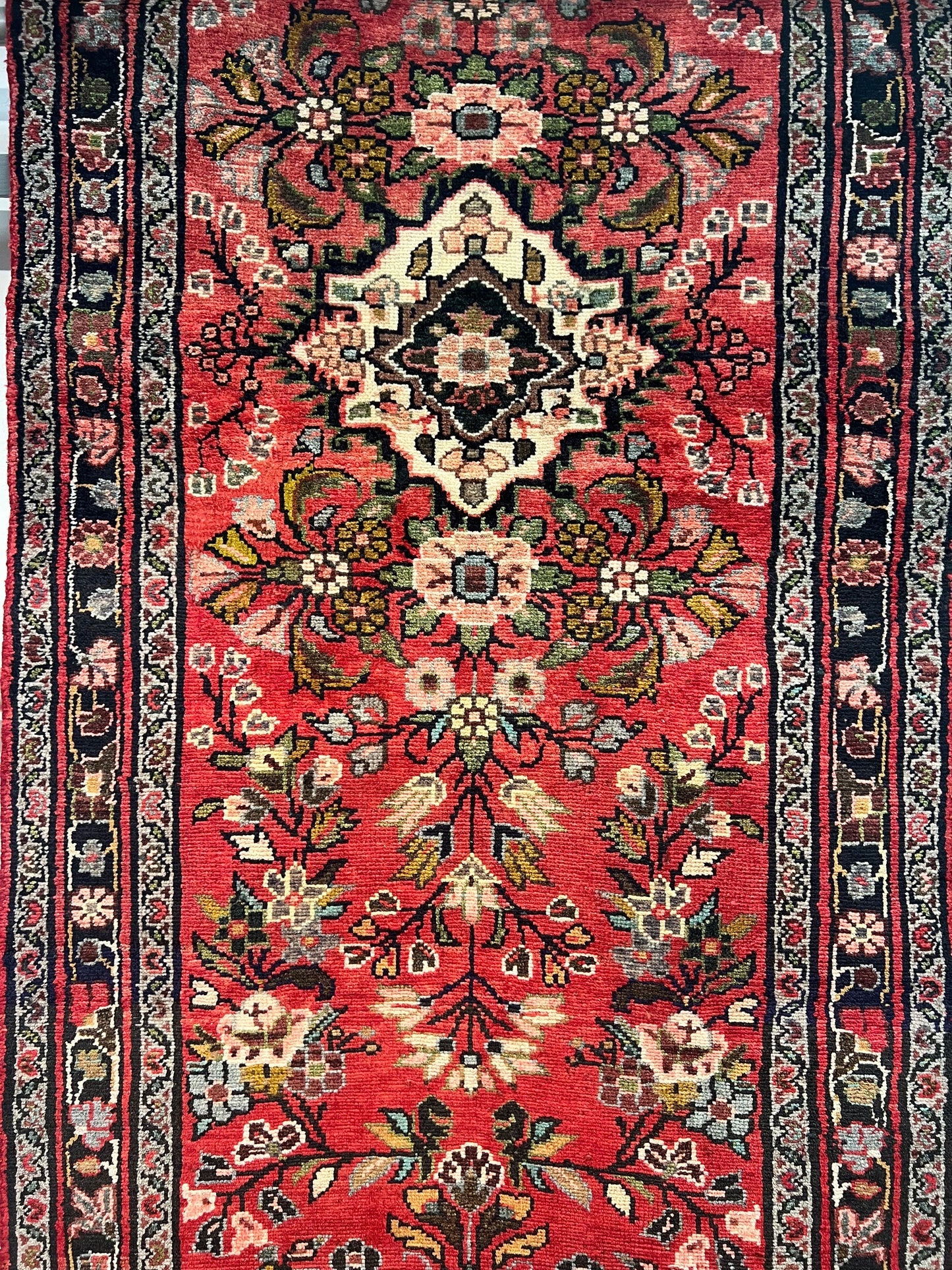 MEHHRABAN DARJEZIN (HAMEDAN)