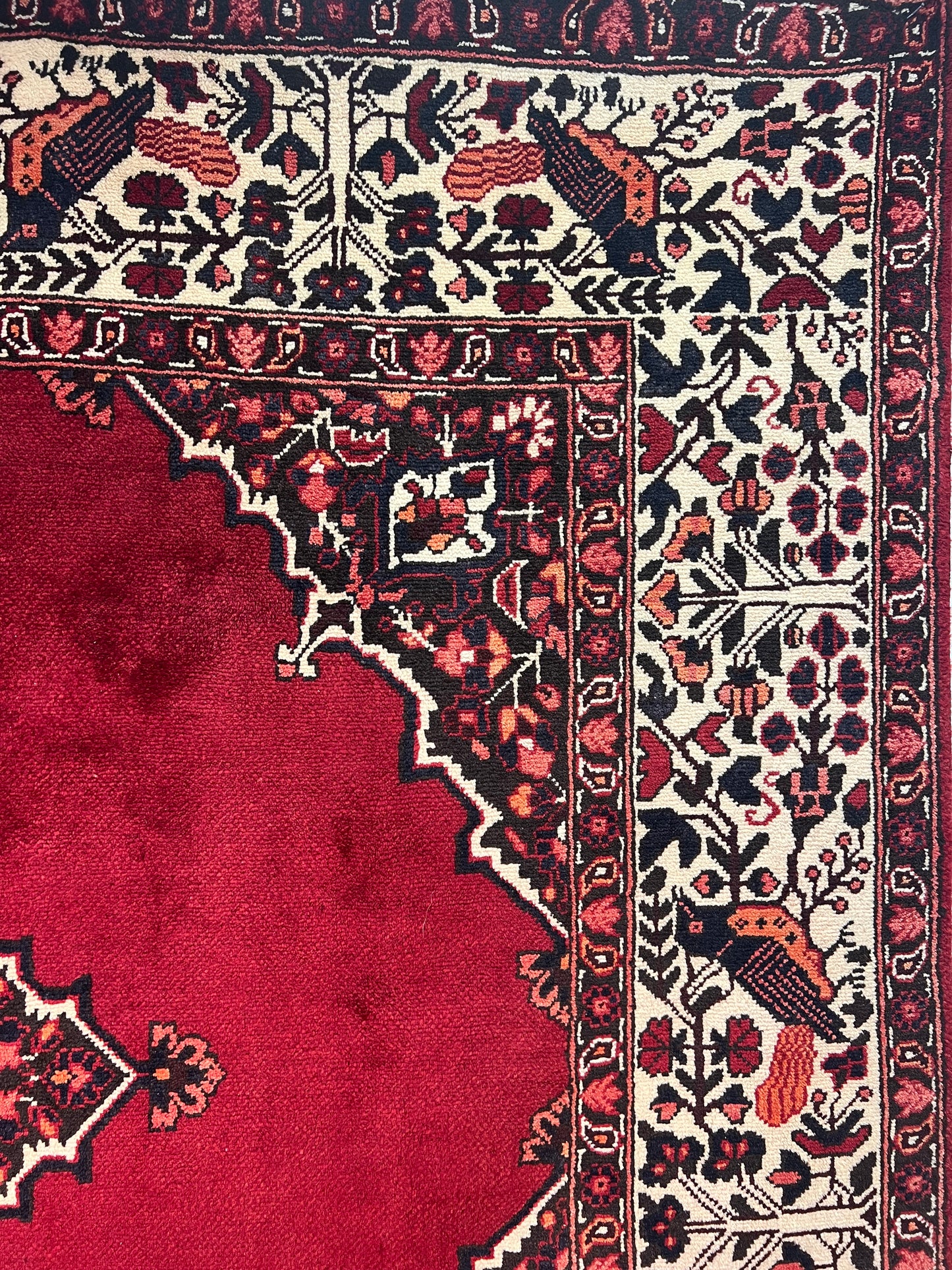 HINEGOON BAKHTIARI RUG (SHAHRE KORD)