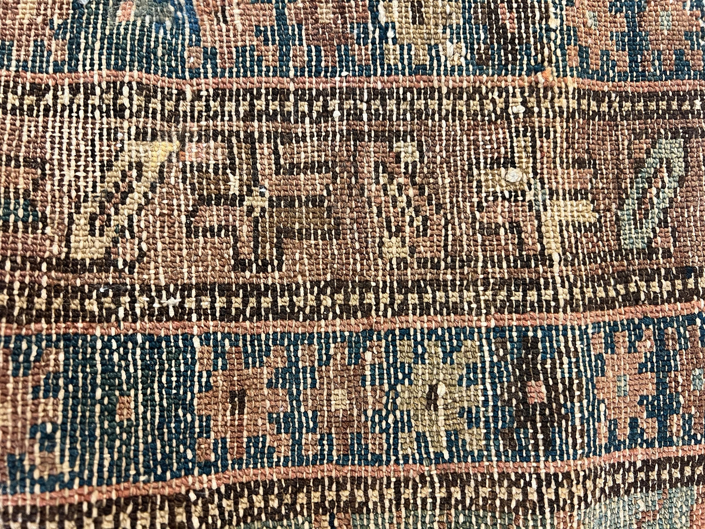 ZANJAN RUG OLD   ONE