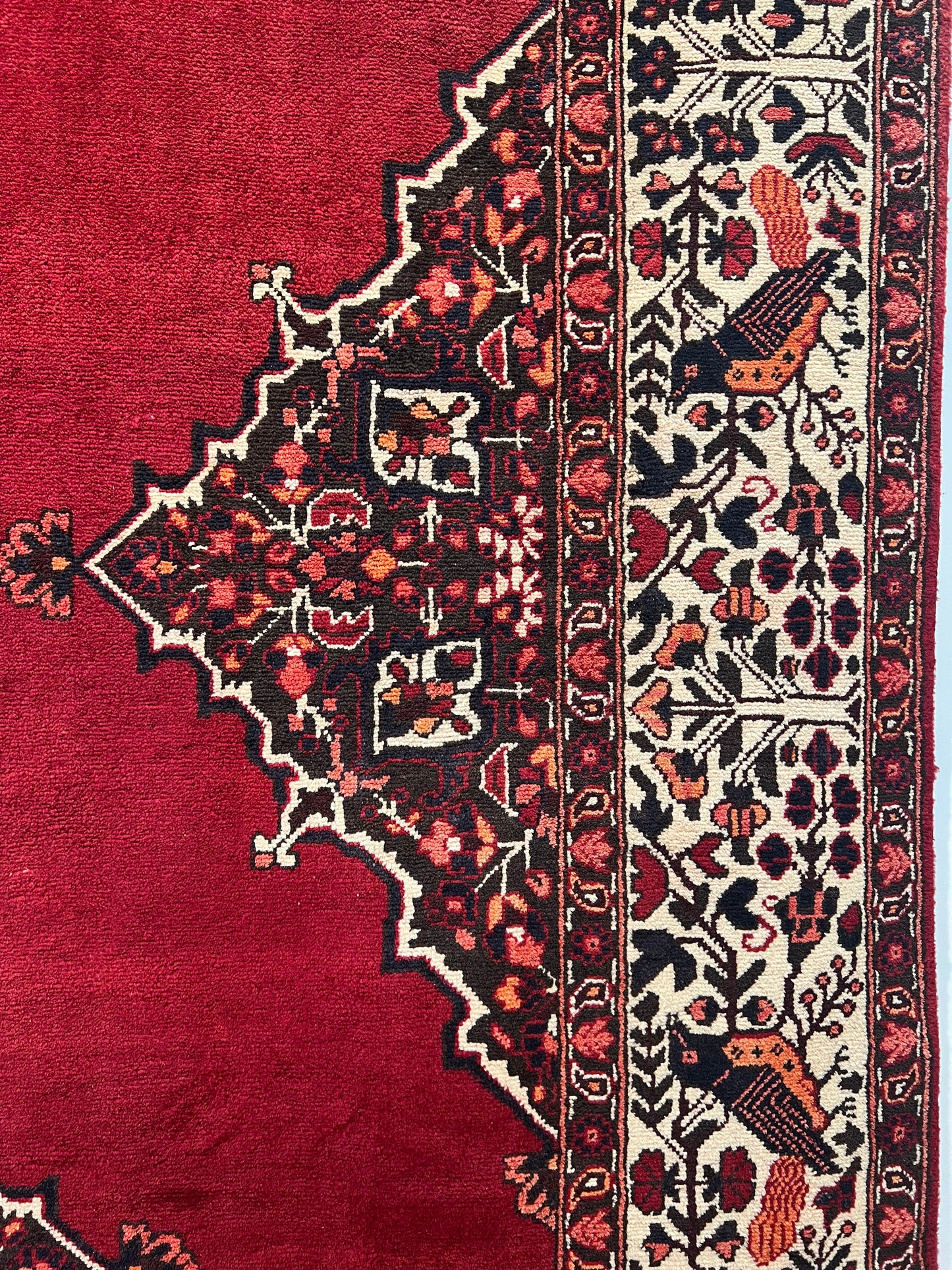 HINEGOON BAKHTIARI RUG (SHAHRE KORD)