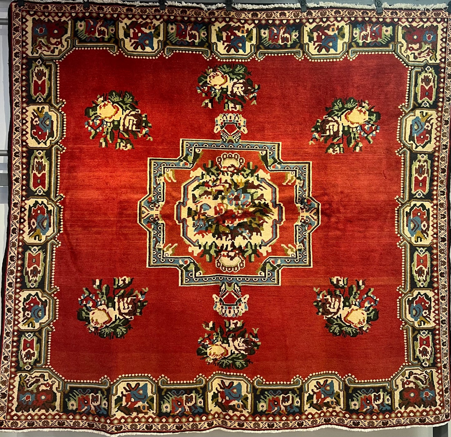 BAKHTIARI (PARADONBEH) GOLFARANG