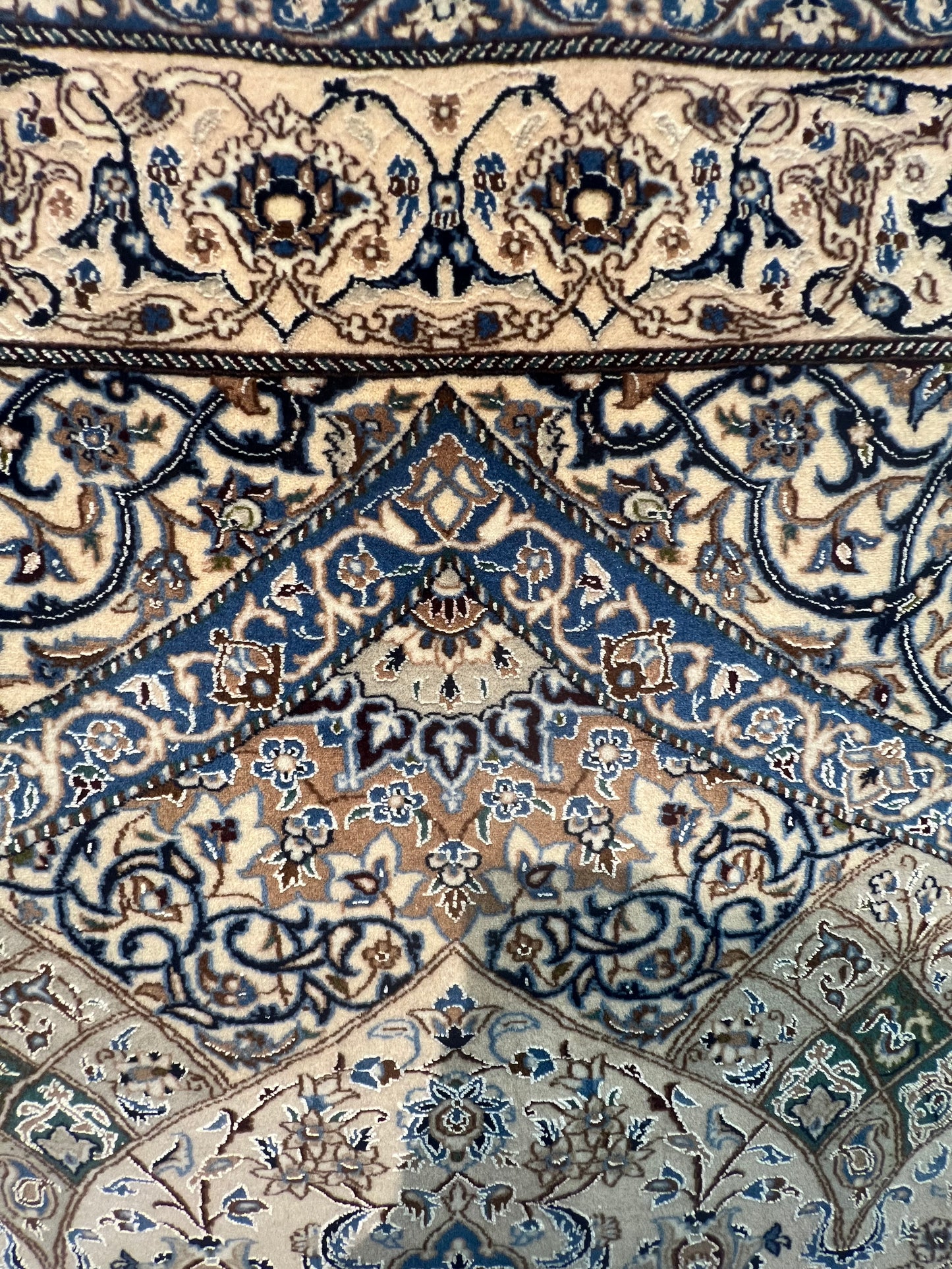 NAIN MEHRABI 4LA (820 KNOTS PER SQ.FEET) VERY FRINE  9