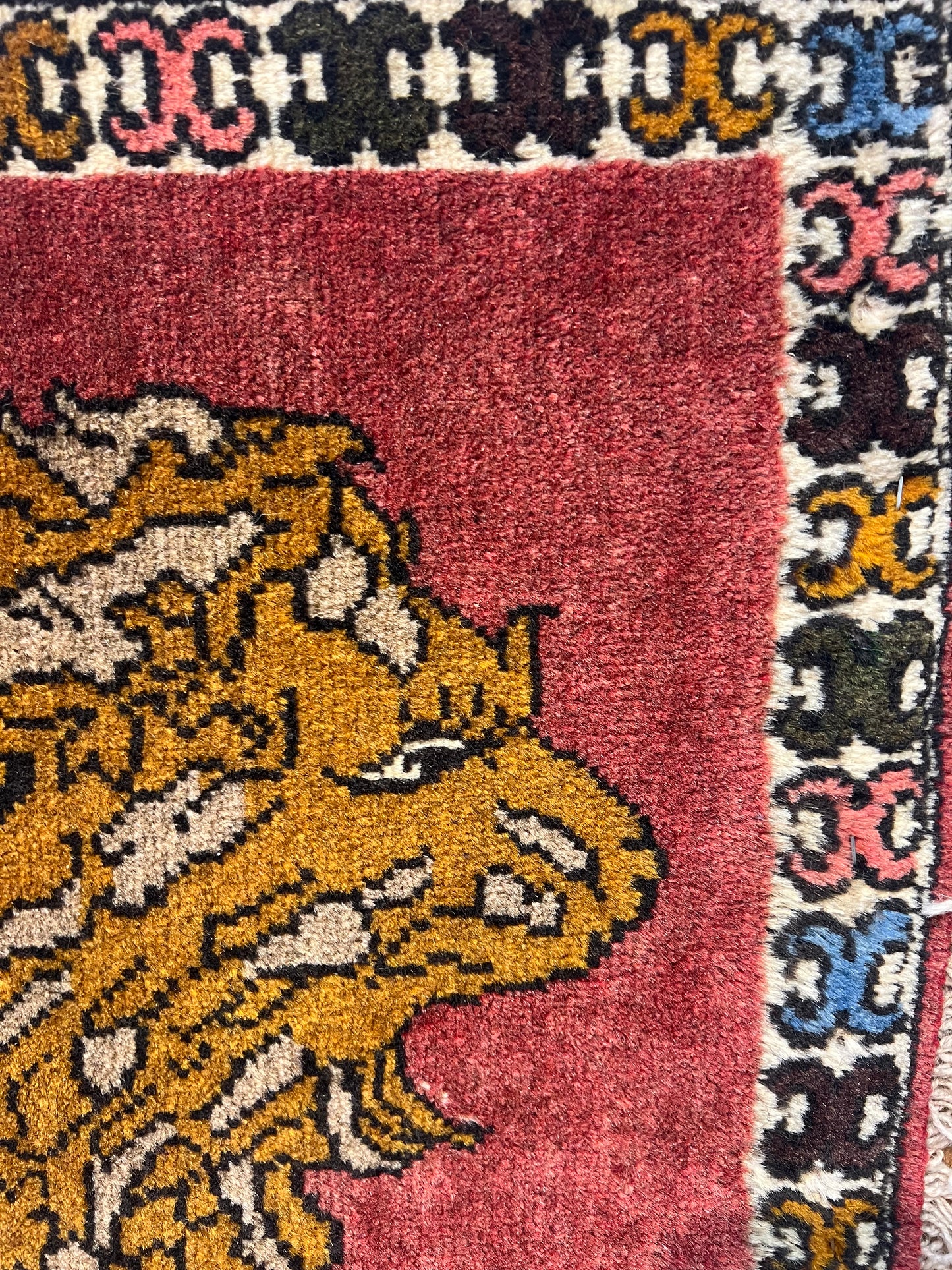 GABBEH RUG SHIRI(LION)