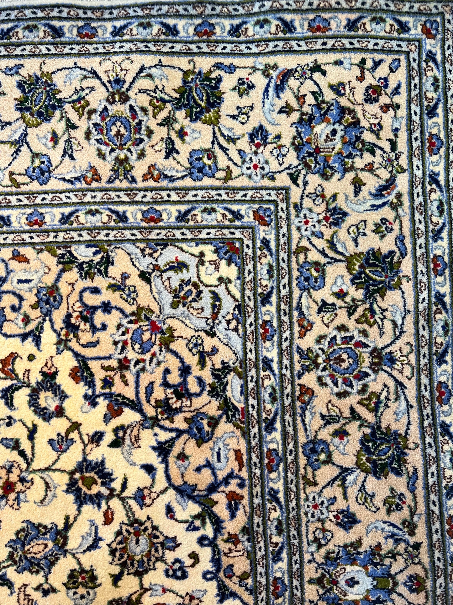 KASHAN RUG