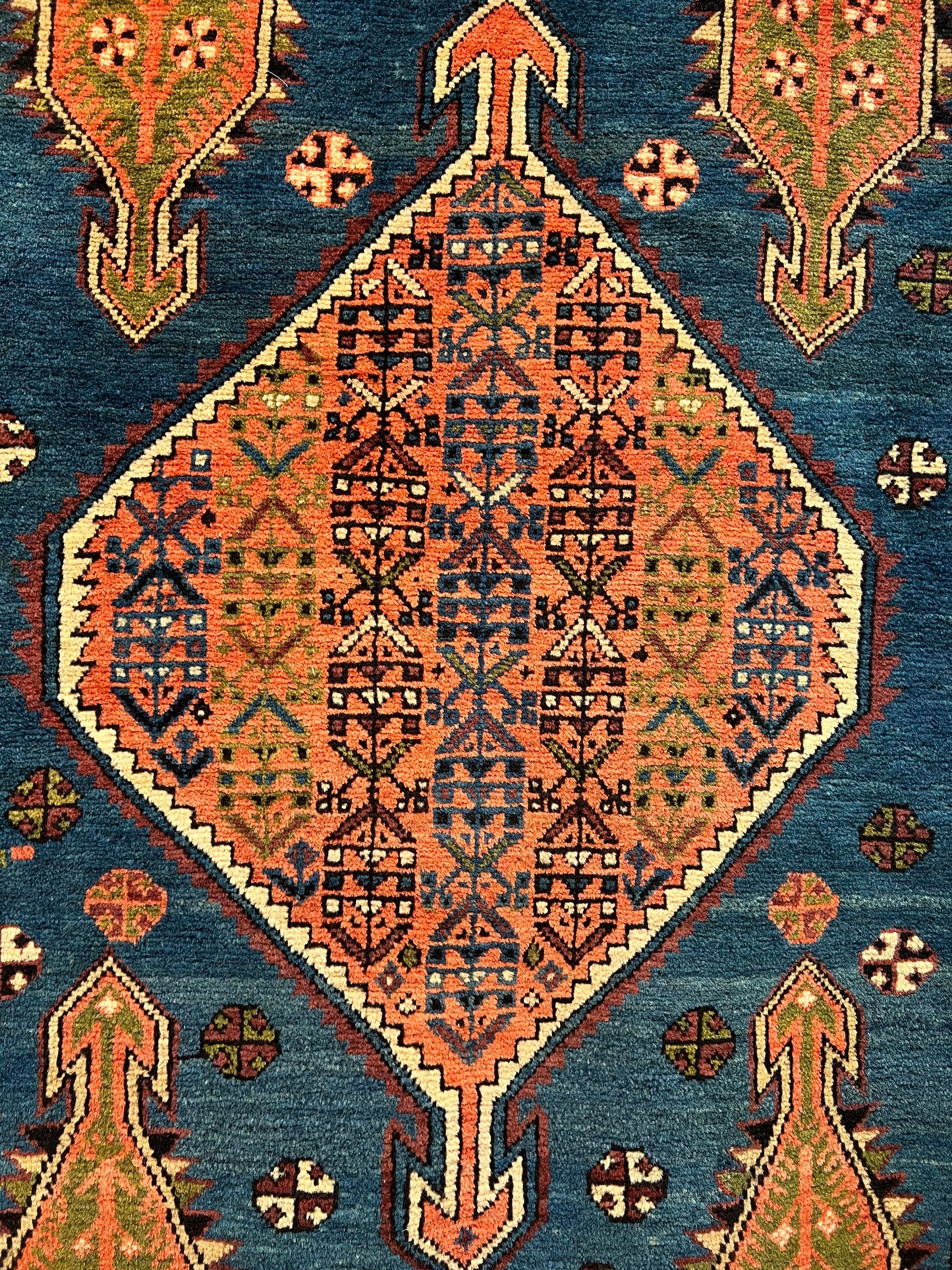 Antique kazak (Roos)