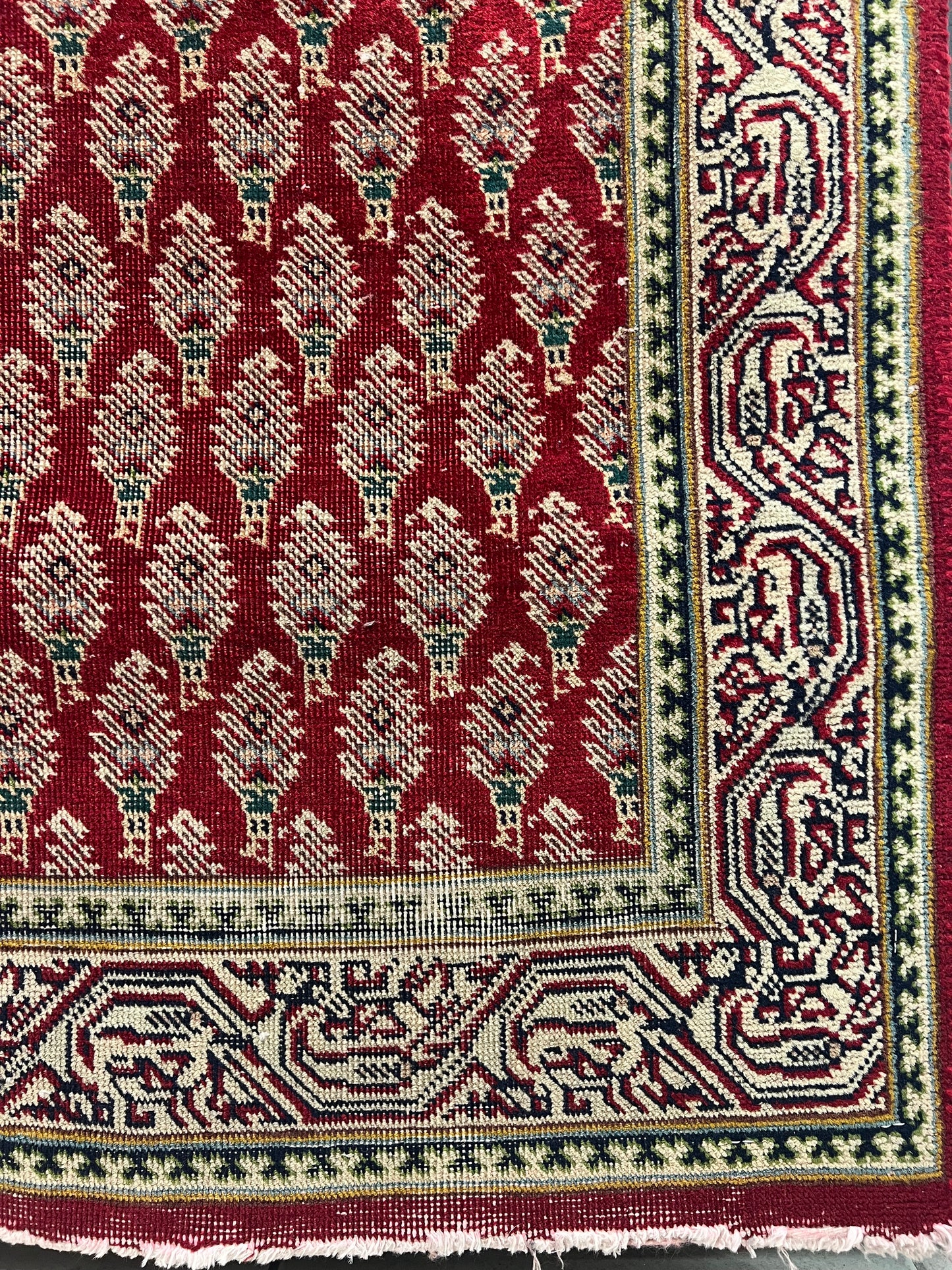 TABRIZ RUG