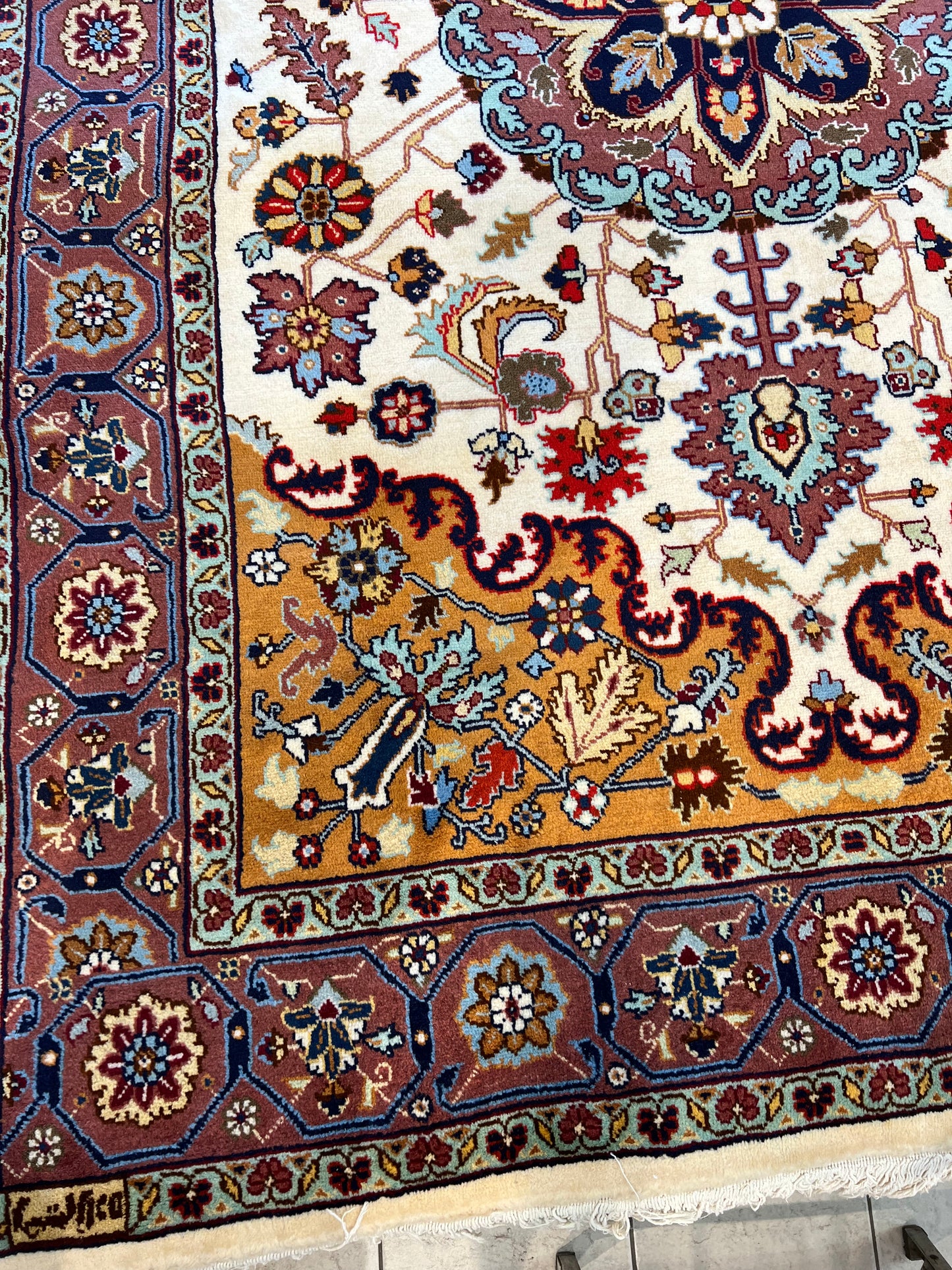 TABRIZ HERIZ RUG