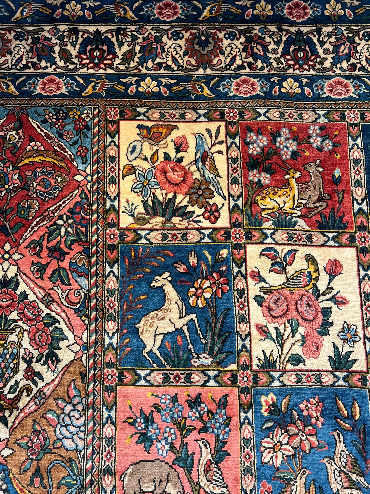 Bakhtiari RUG SHAHRE KORD