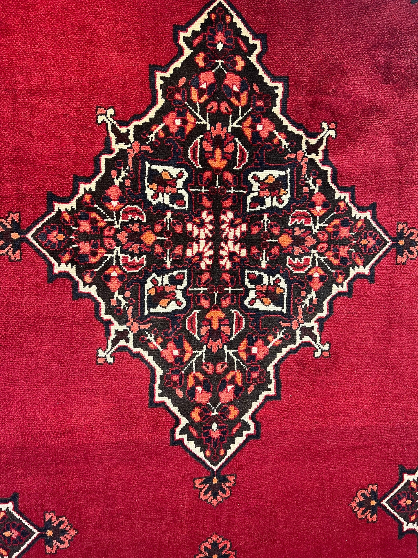 HINEGOON BAKHTIARI RUG (SHAHRE KORD)