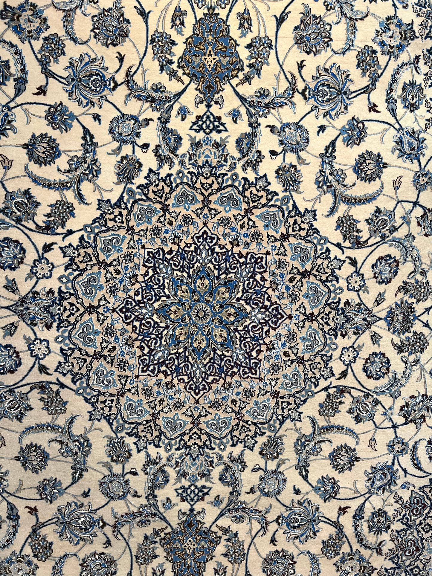 ESFEHAN RUG