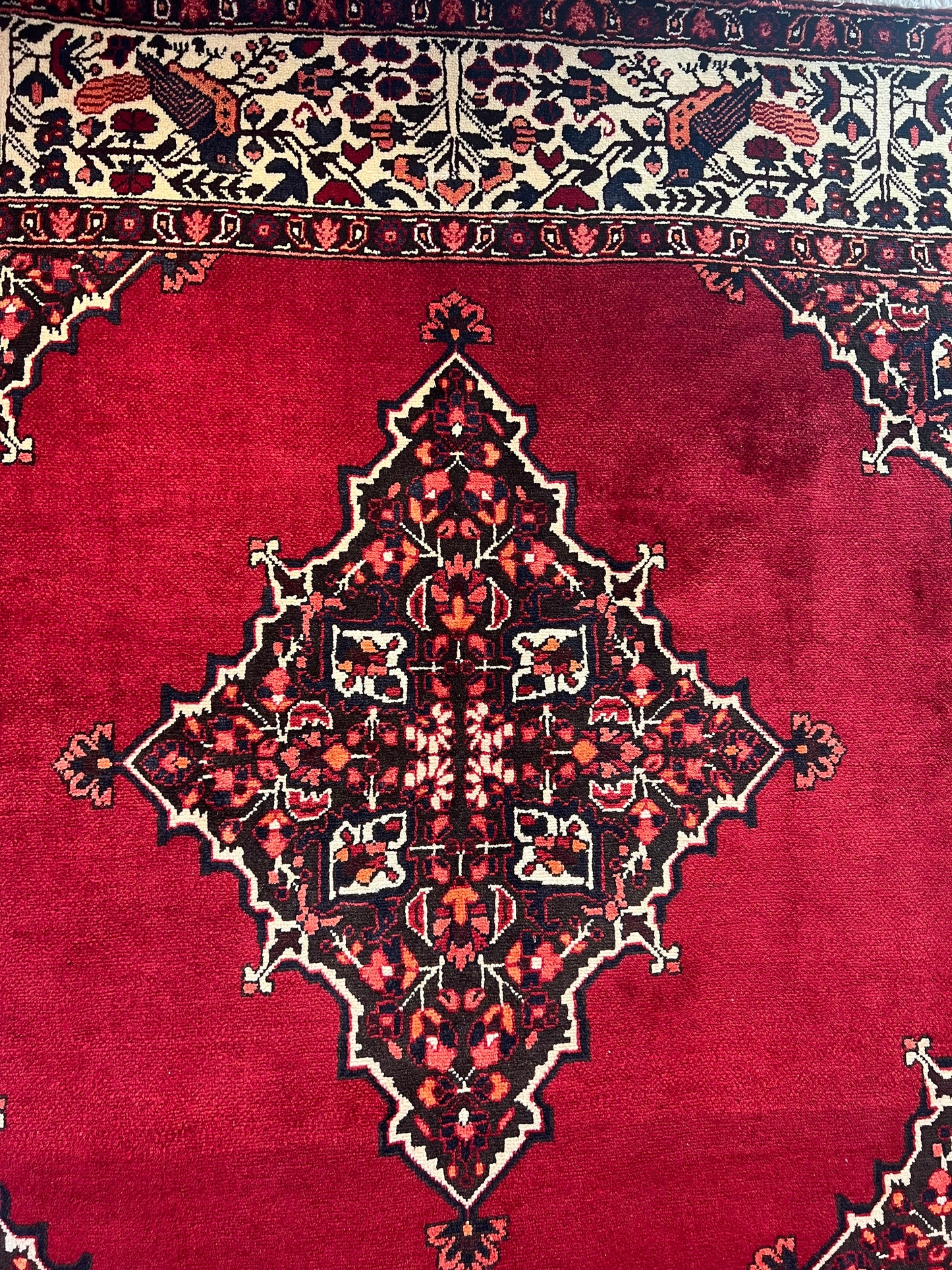 HINEGOON BAKHTIARI RUG (SHAHRE KORD)