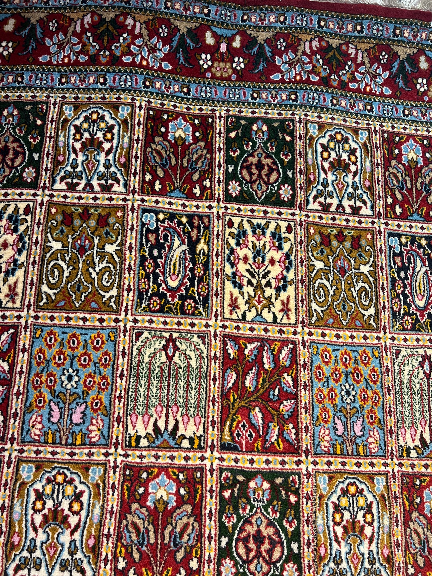 MOOD BIRJAND RUG KHORASAN.