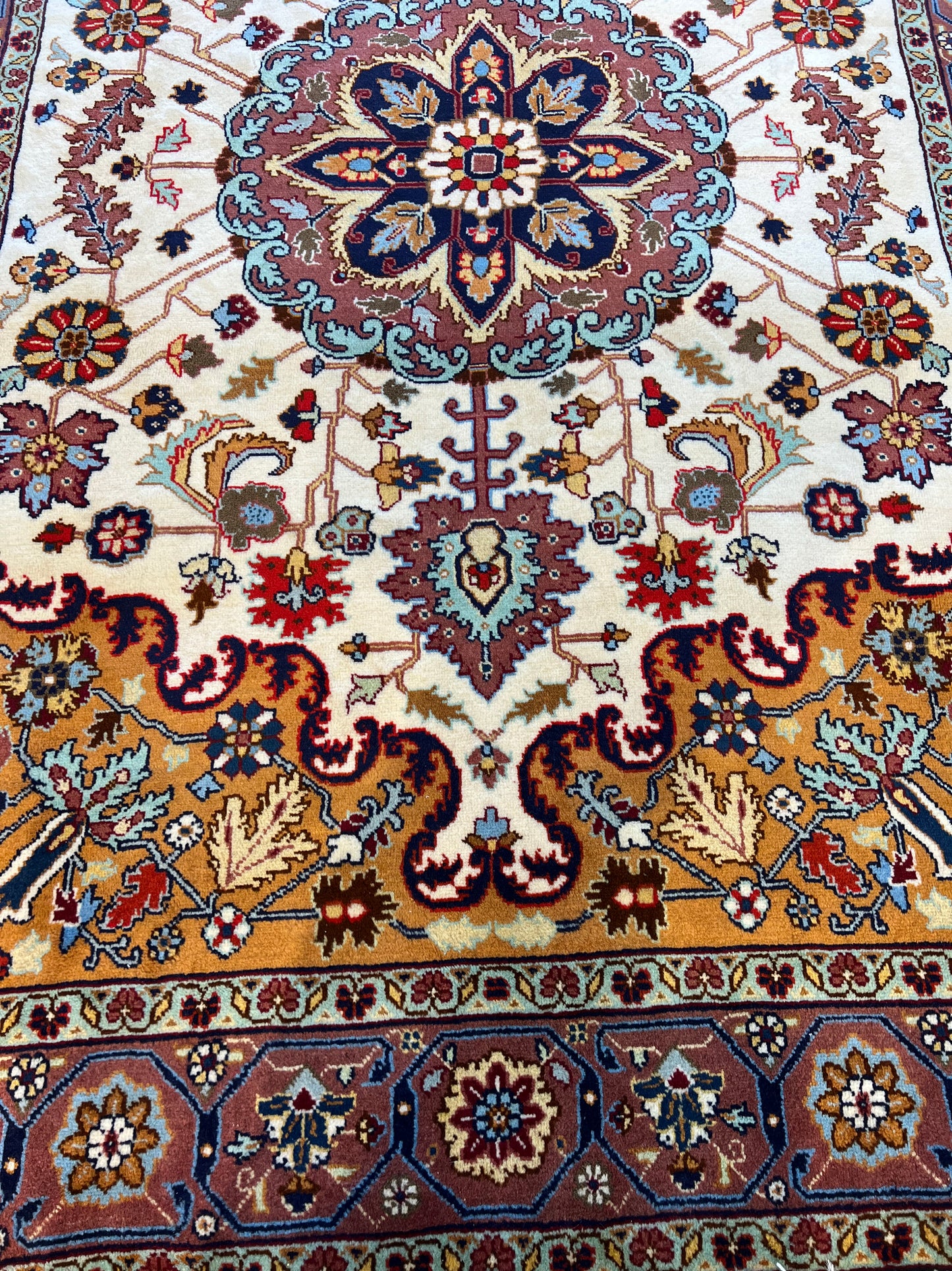 TABRIZ HERIZ RUG