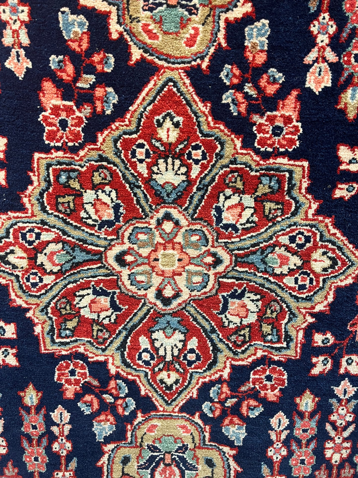 SAROOGH RUG