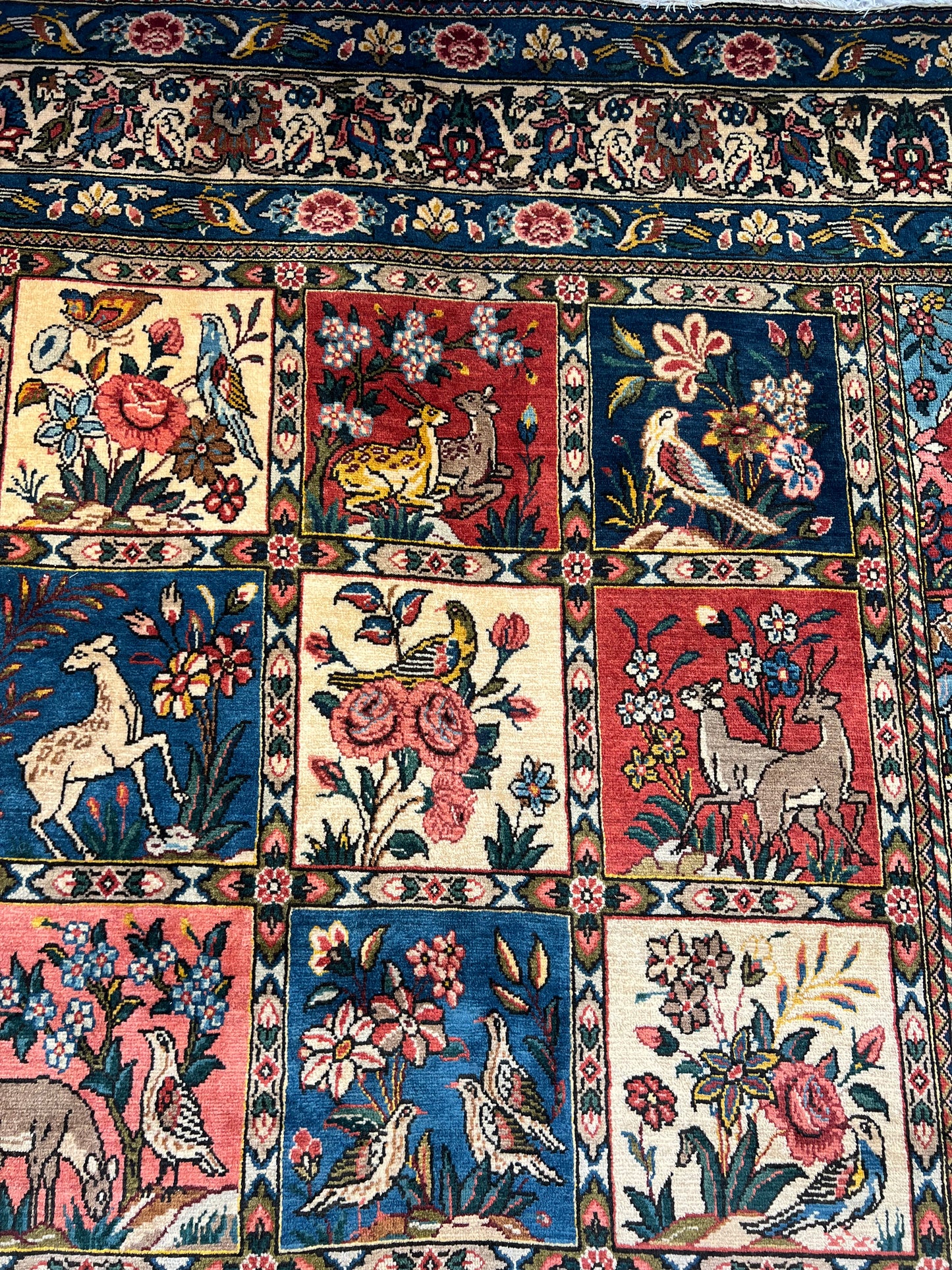 Bakhtiari RUG SHAHRE KORD