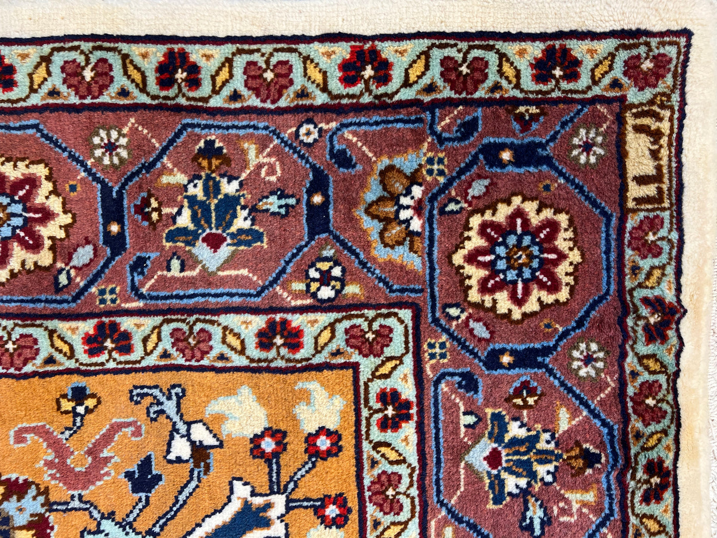 TABRIZ HERIZ RUG