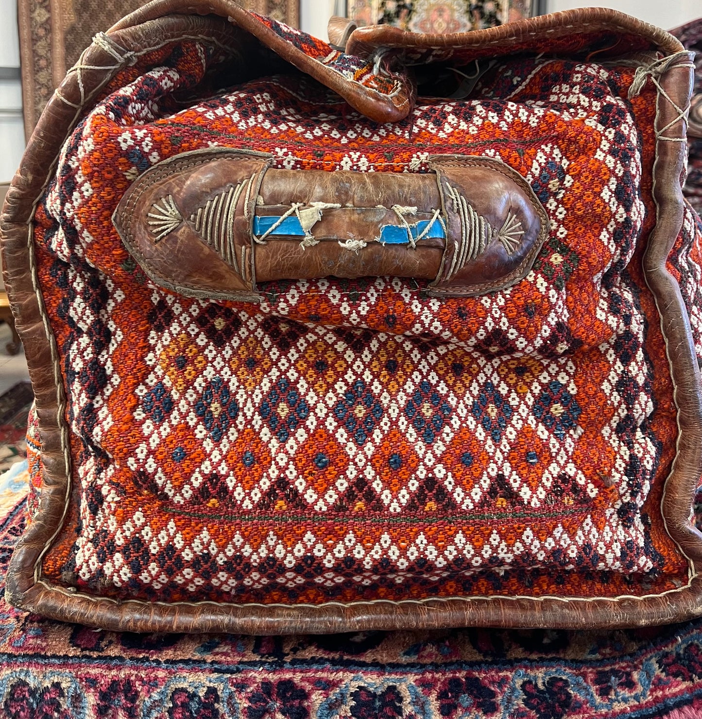 QASHQAEE SADDLE BAG