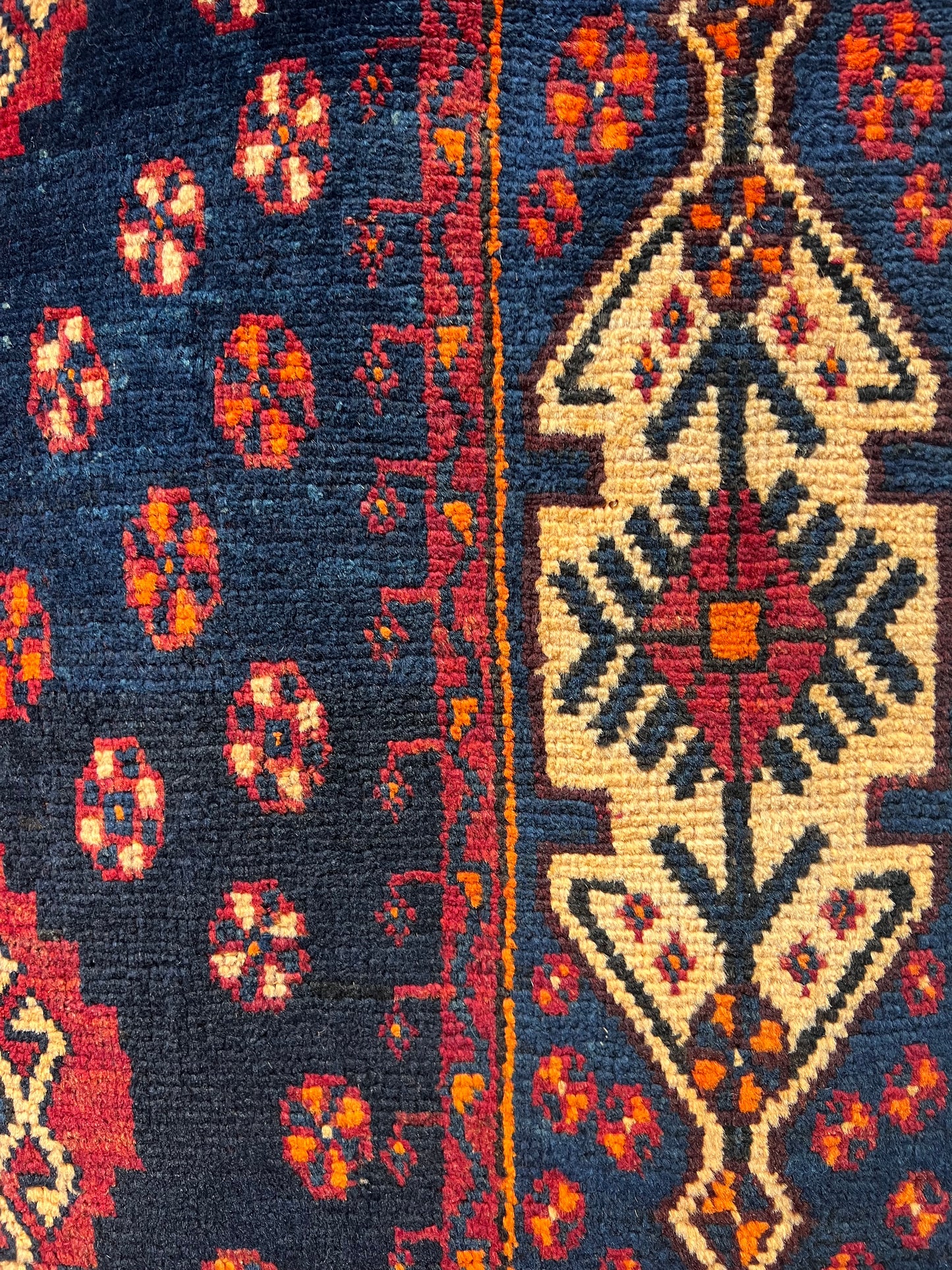 SHIRAZ (IGDER SHESH BOLOOKI)