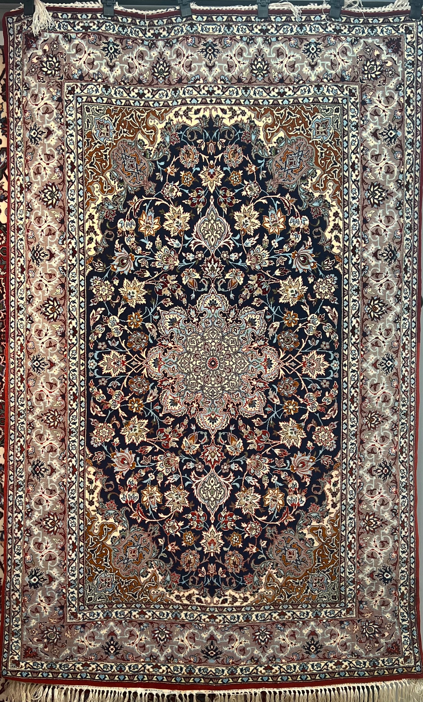 ESFEHAN FINE 10KHEFT. 44 5'.6" x 3'.7"