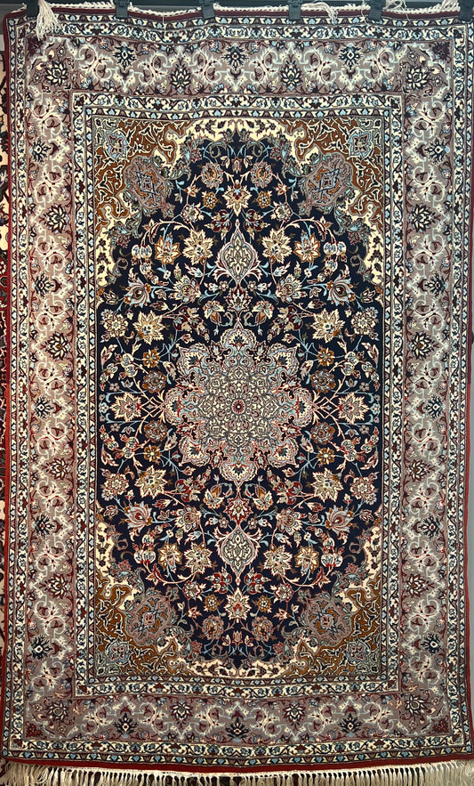 ESFEHAN FINE 10KHEFT. 44   5'.6" x 3'.7"