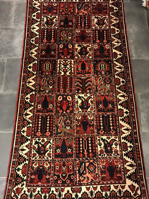 BAKHTIARI RUG KHESHTI OLD CHALSHOTOR