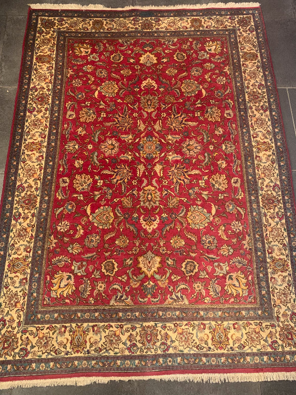 TABRIZ RUG