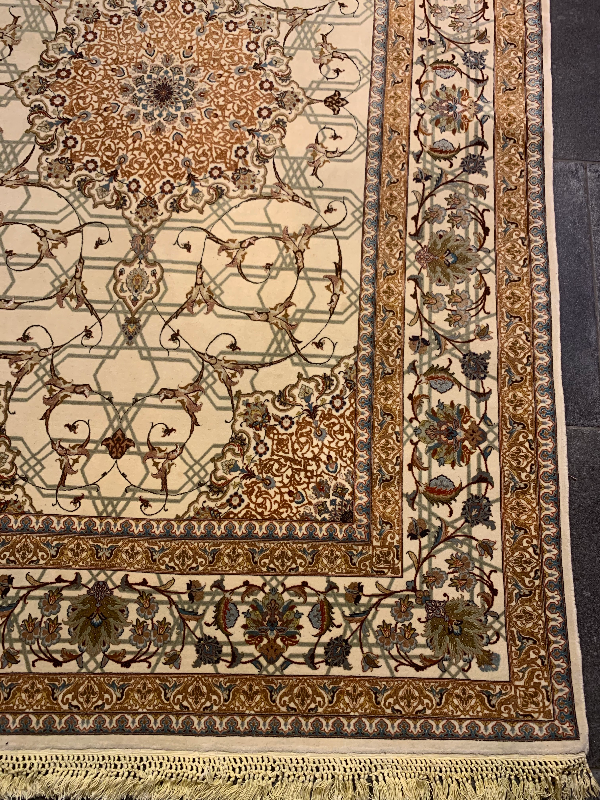 TABRIZ SEYRAFIAN PATTERN (80 RAJ -1200 KNOTS PER INCHES)
