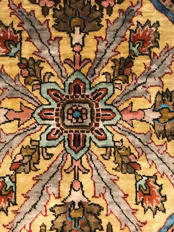 TABRIZ %100 SILK , FOUNDATION SILK ,UNIQUE ON  HERIZ PATTERN (       GEOMETRIC PATTERN )) 778