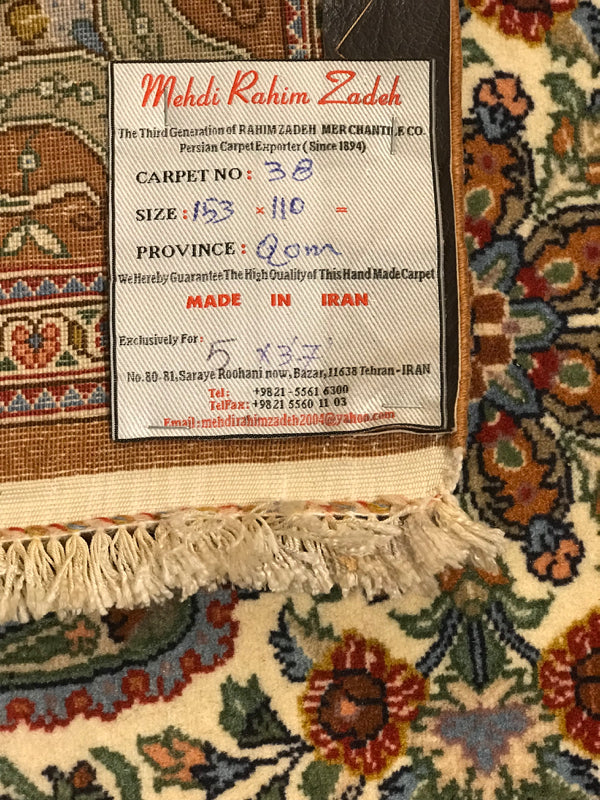 QOM RUG FINE QUALITY (FOUNDATION IS SILK ).