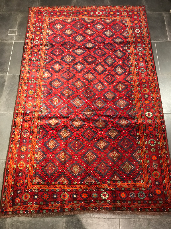 GHARABAGH RUG 0LD (UNIQUE ONE)
