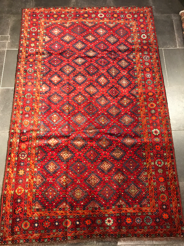 GHARABAGH RUG 0LD (UNIQUE ONE)