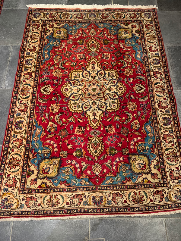 TABRIZ 40 RAJ MEDALLION