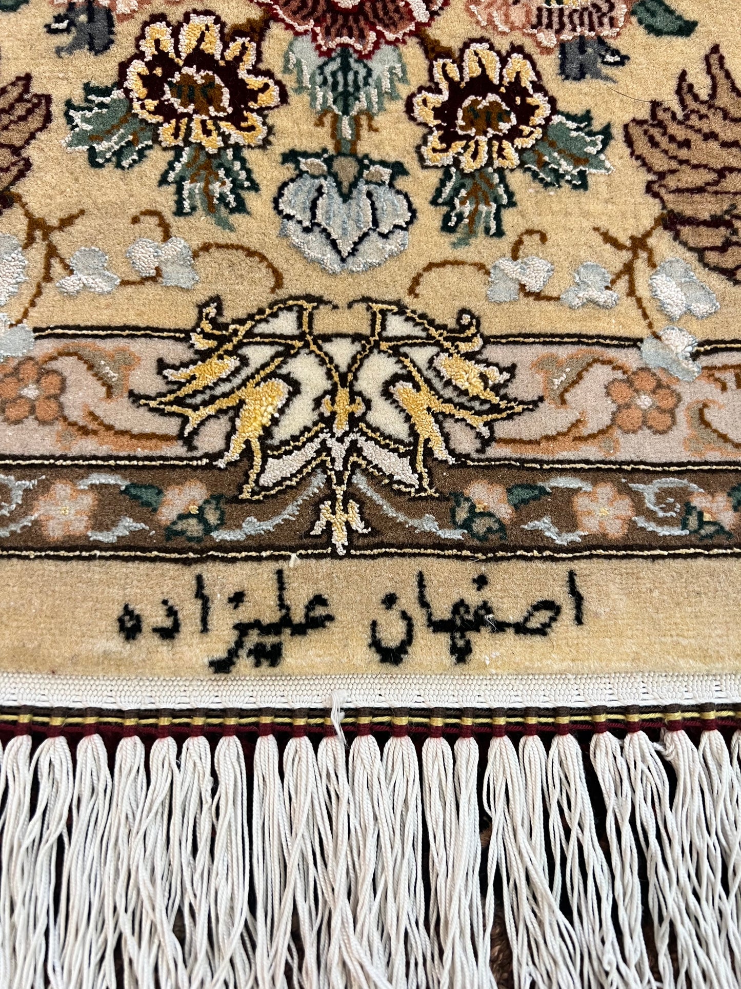 ESFEHAN RUG GOLDEN SILK. BACKGROUND &SILK FOUNDATION